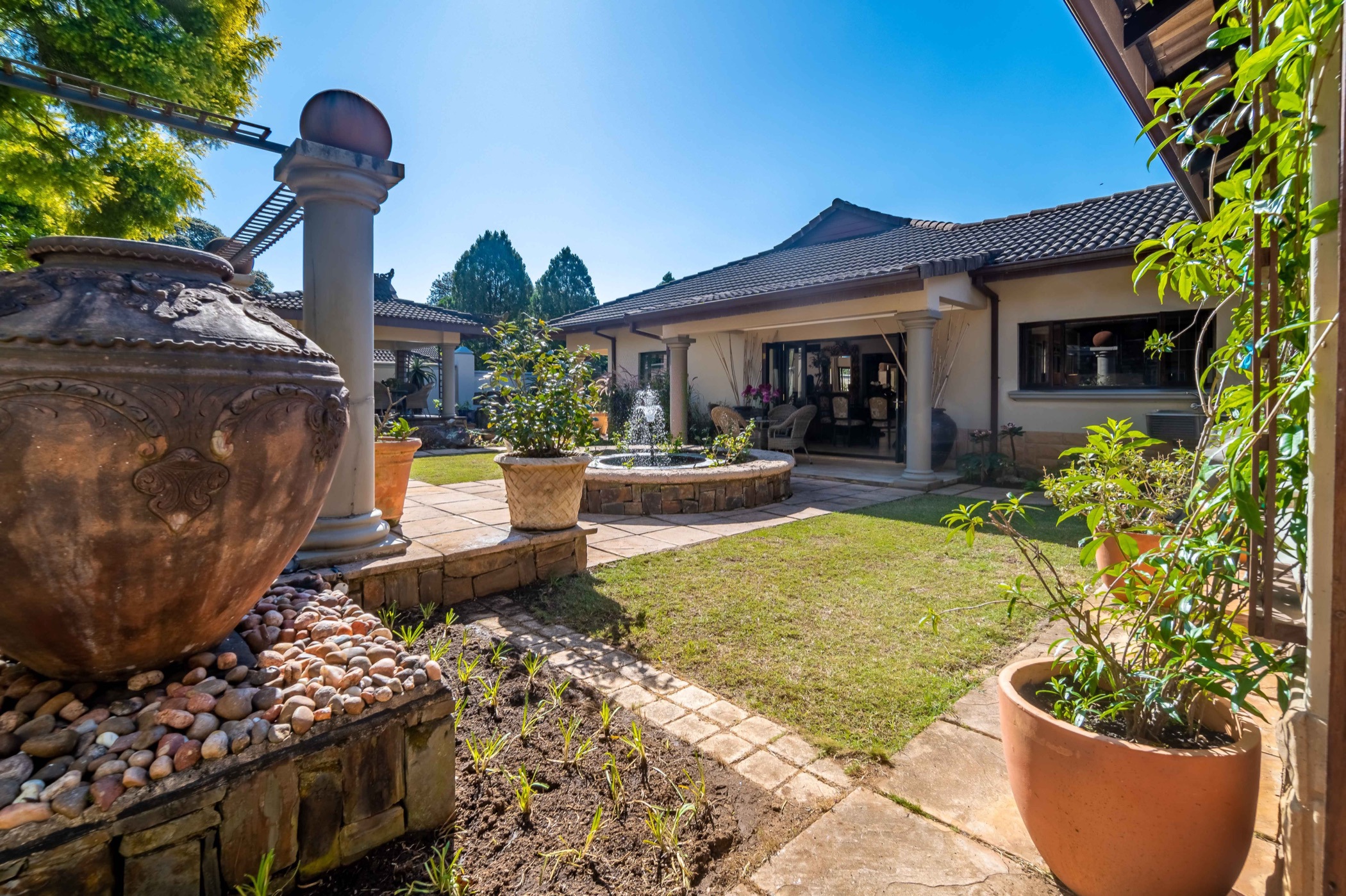 4 bedroom townhouse for sale in Hillcrest (Upper Highway)