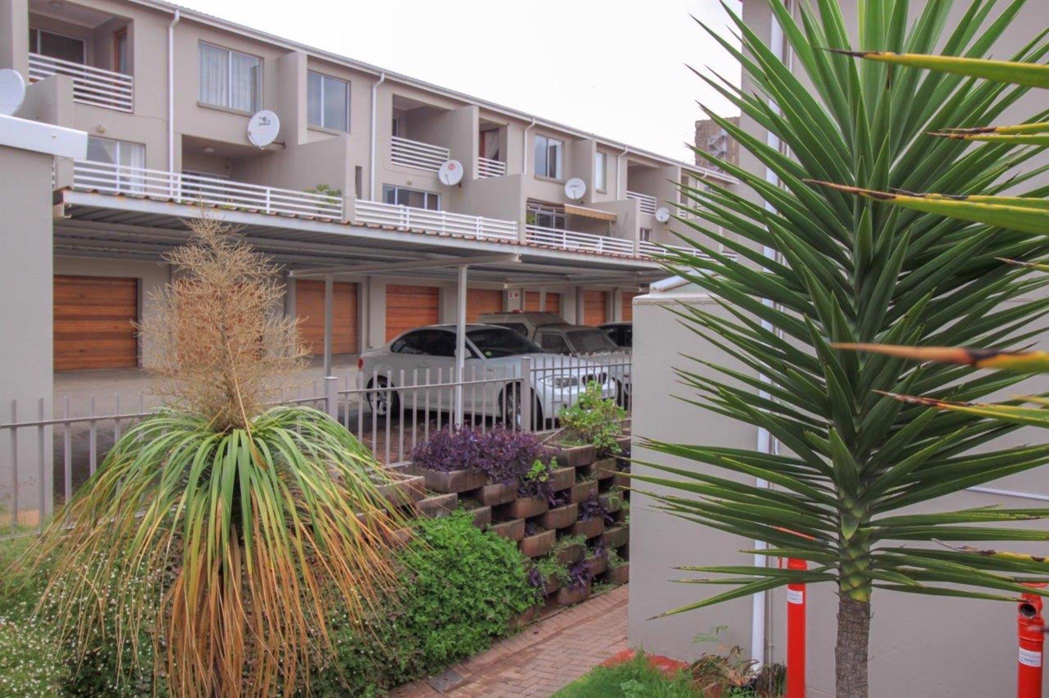 3 Bedroom Townhouse For Sale Bedford Gardens BED1619228 Pam