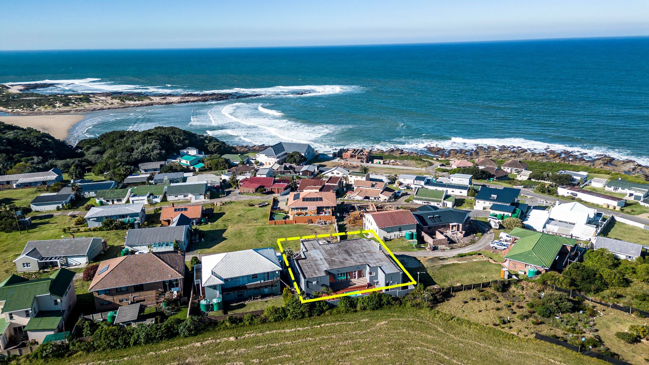 4 Bedroom Beachfront Villa For Sale Glengariff 1ET1617389 Pam