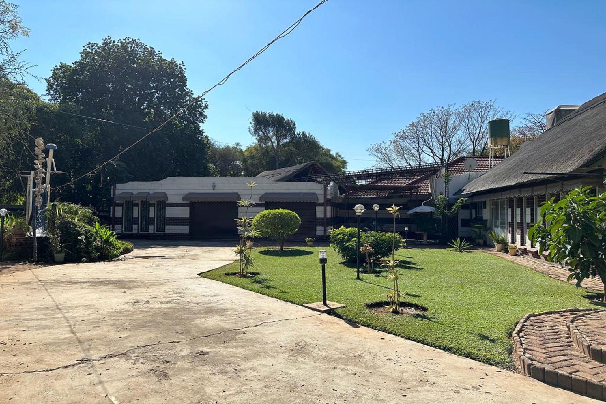 8 Bedroom House For Sale Bulawayo (Zimbabwe) 3ZB1618090 Pam