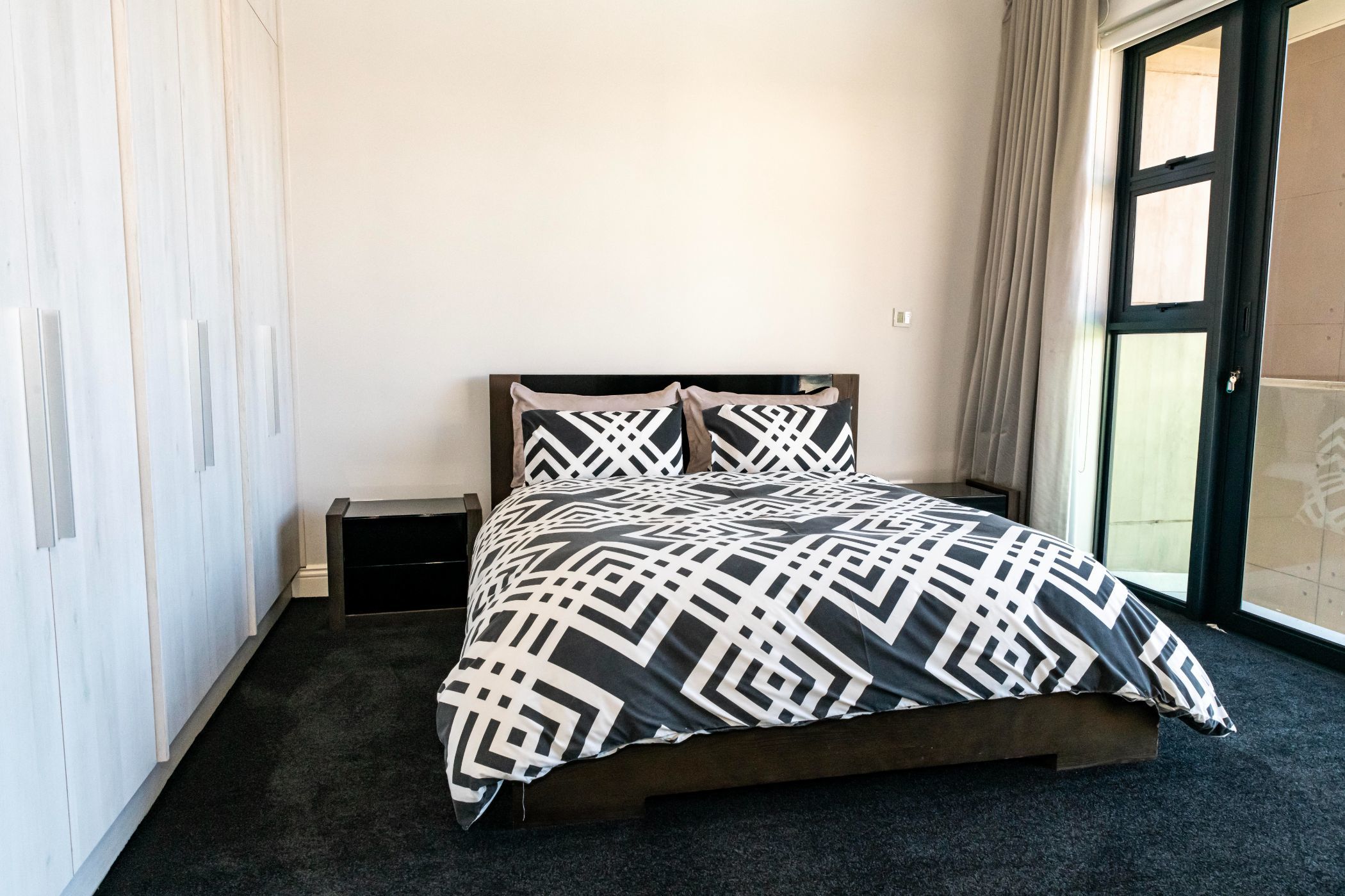 5 Bedroom Security Estate Home To Rent Waterfall (Midrand