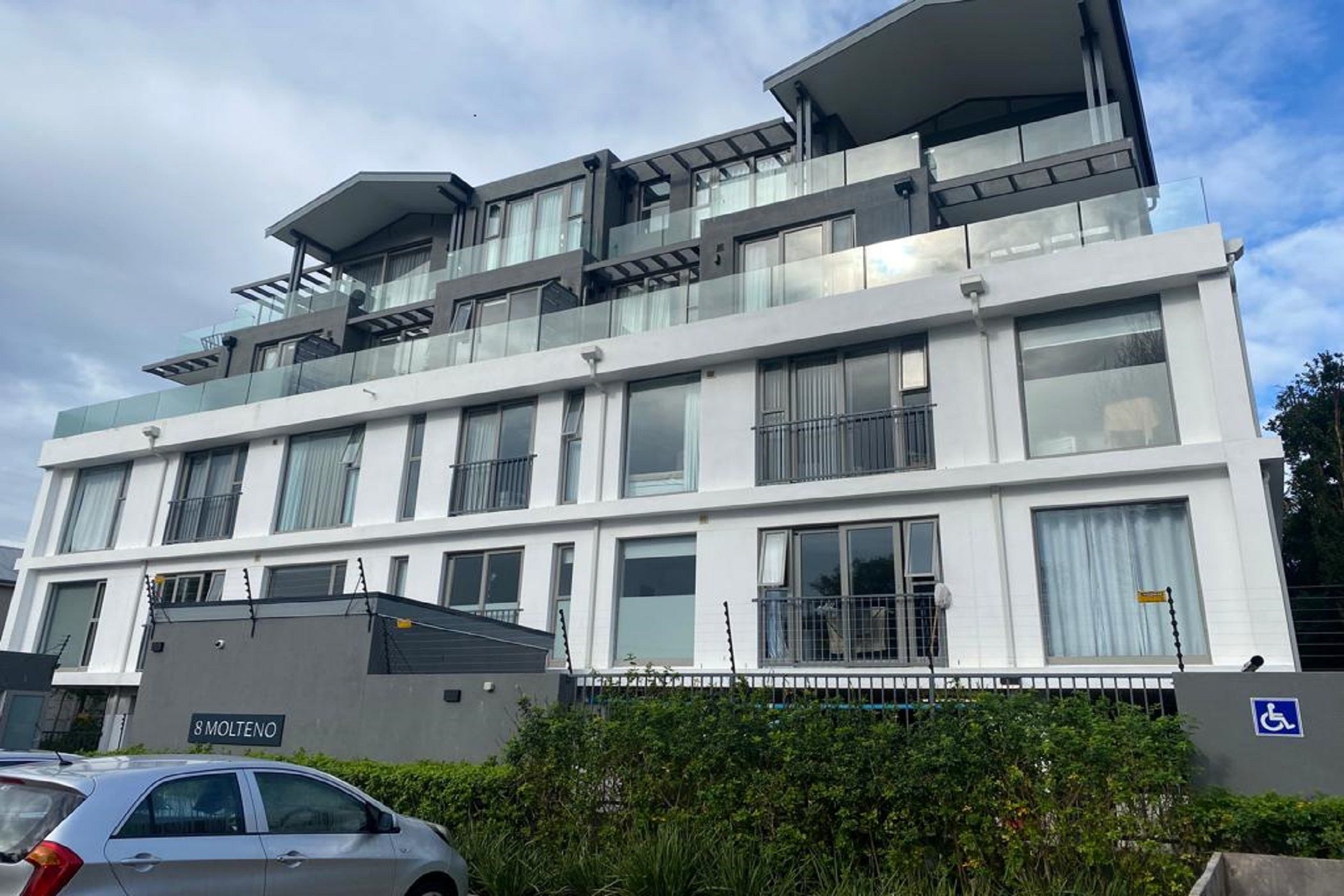 1 Bedroom Apartment To Rent Claremont (Cape Town) RBL1656714 Pam