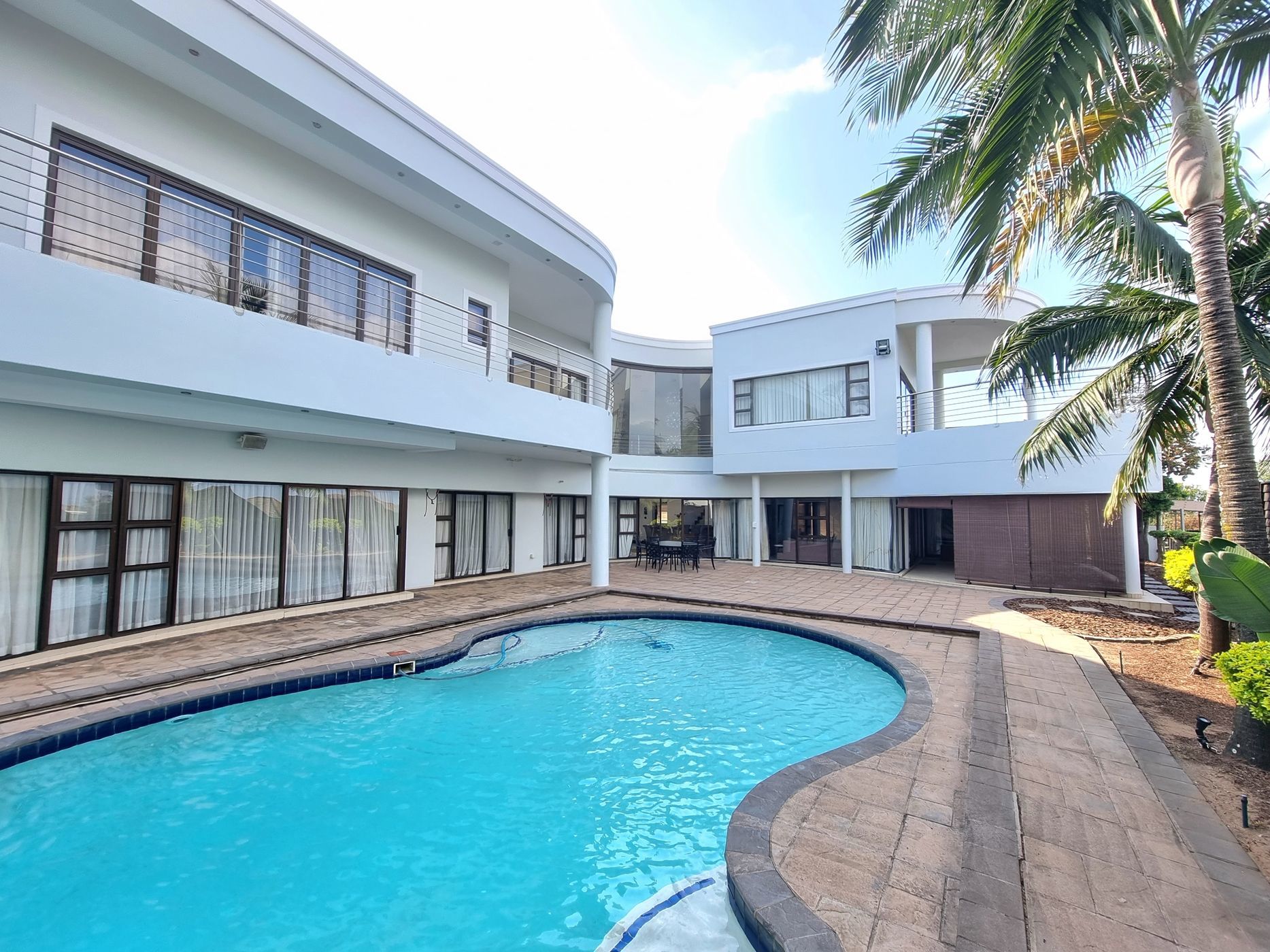 7 bedroom house for sale in uMhlanga Rocks