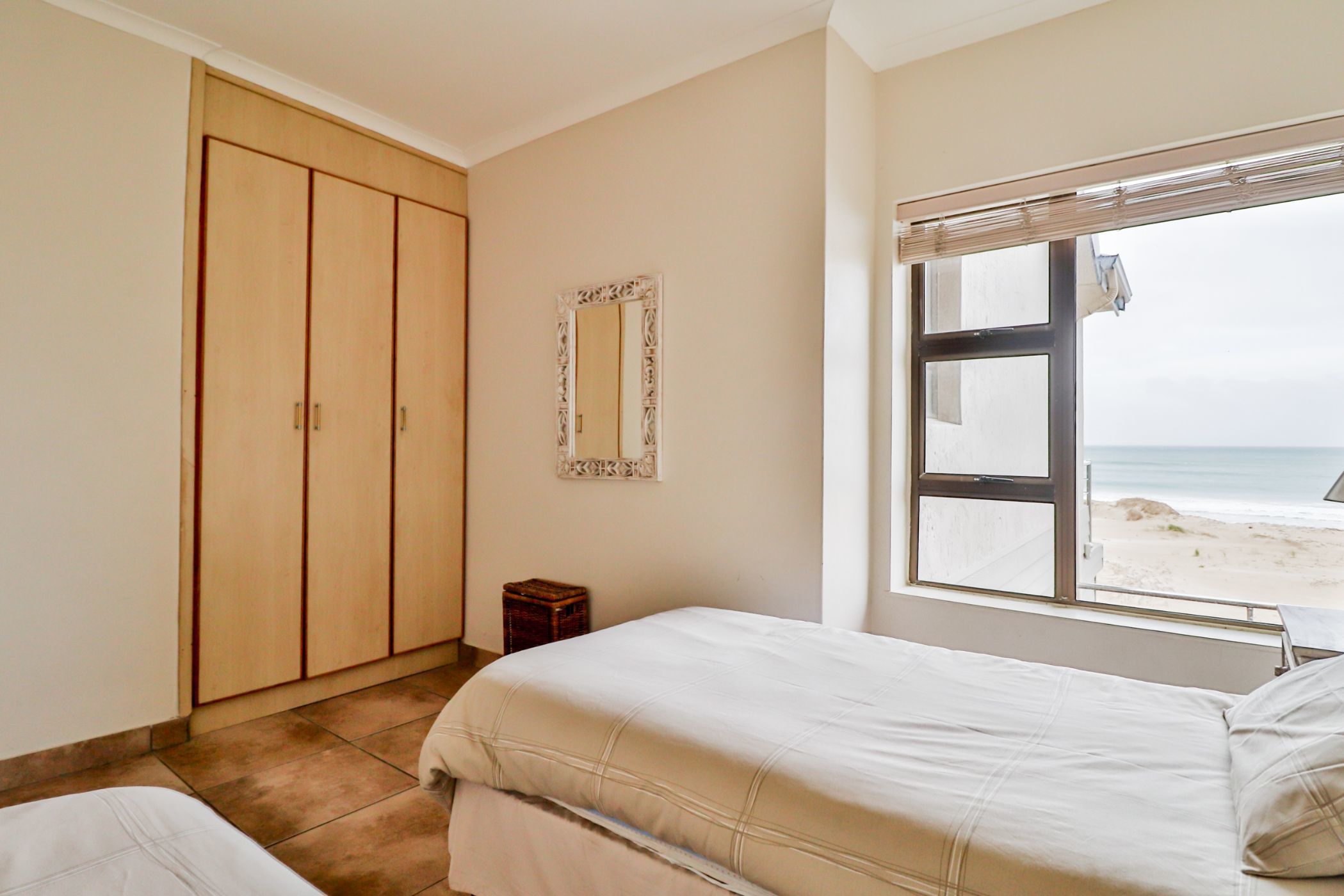 5 Bedroom House For Sale Paradise Beach (Jeffreys Bay) 1JF1618341