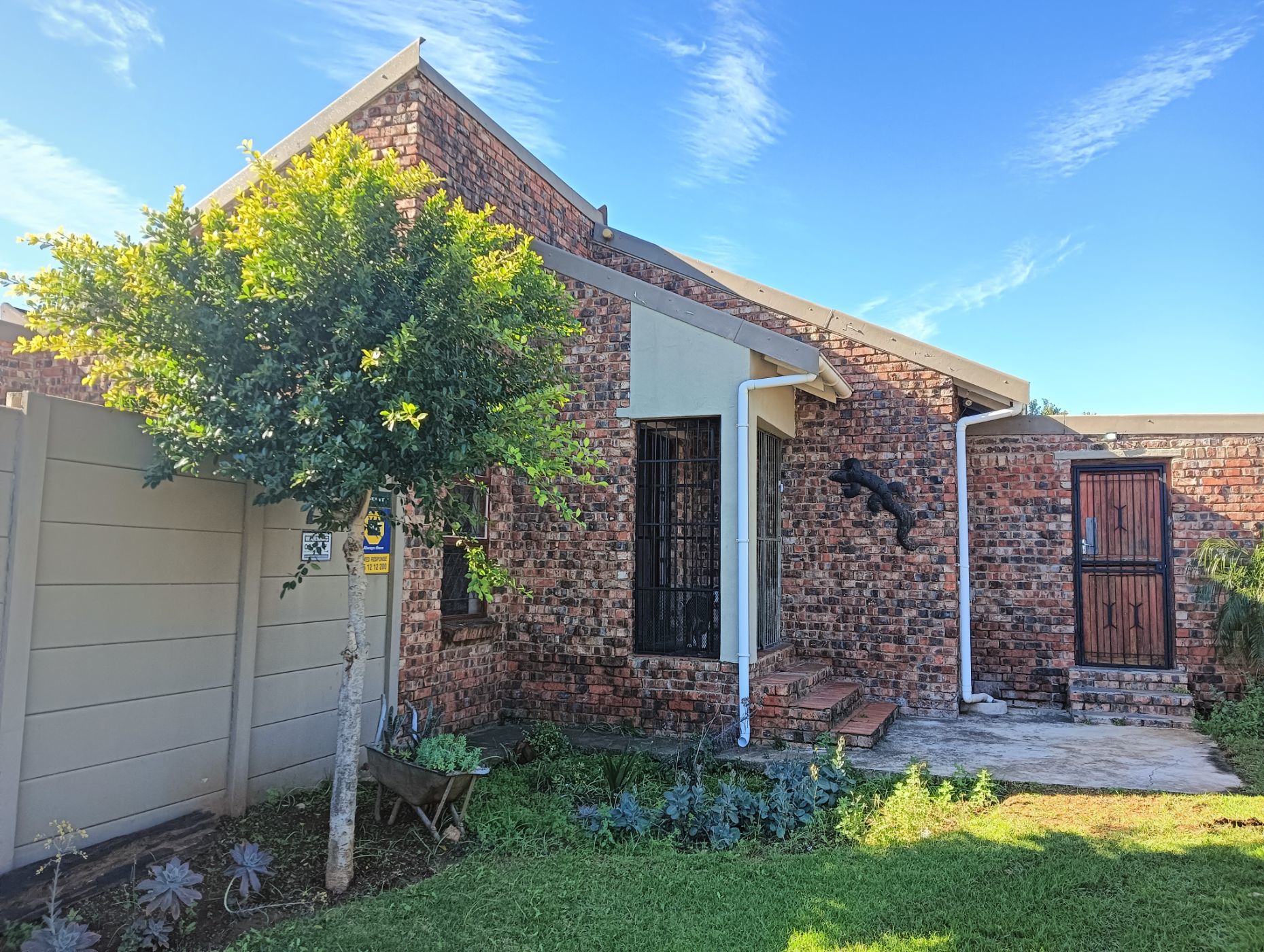 2 Bedroom House For Sale Strelitzia Park 1UK1647841 Pam Golding