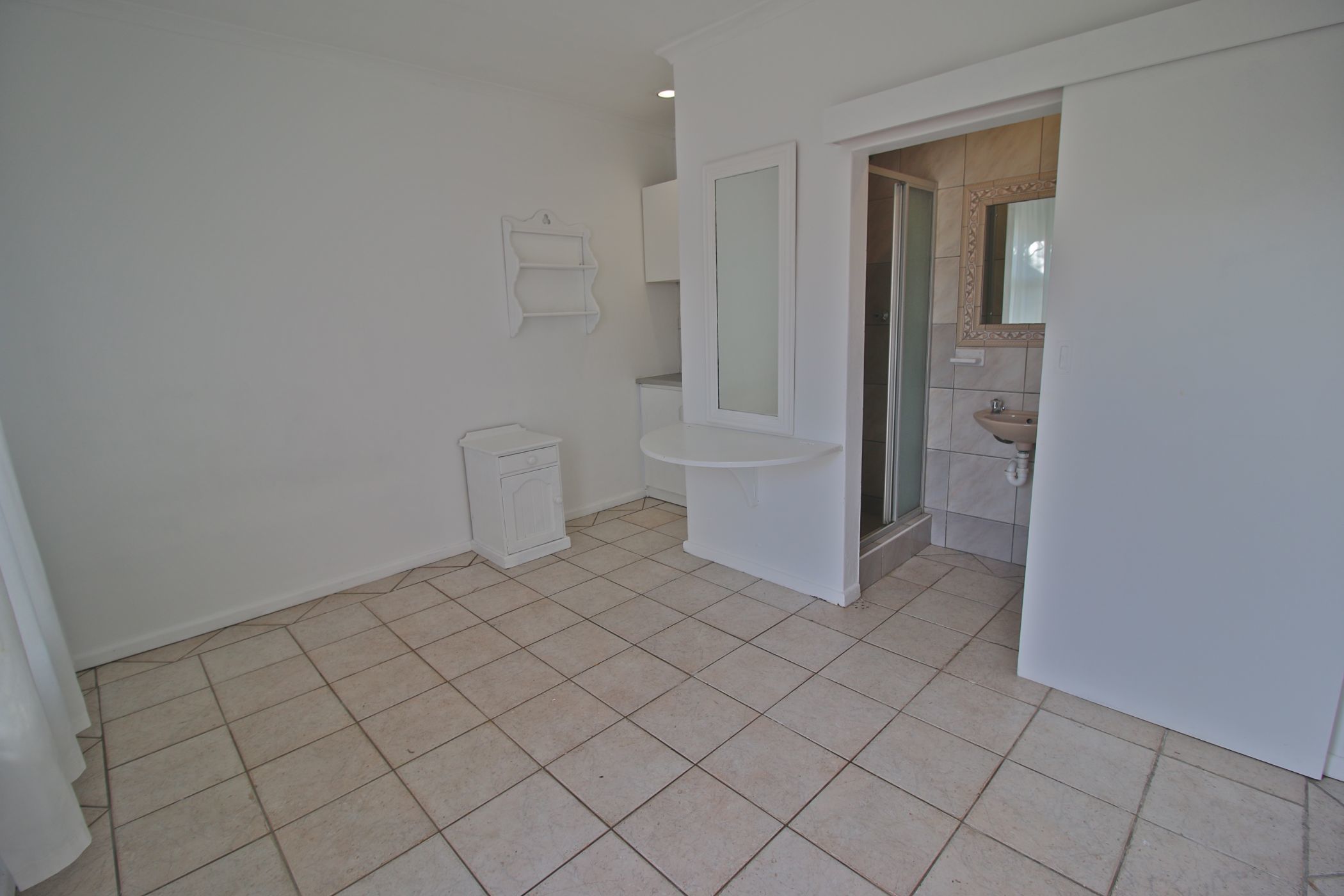 1 Bedroom Bachelor Apartment To Rent Bothasig 1PLA1643510 Pam