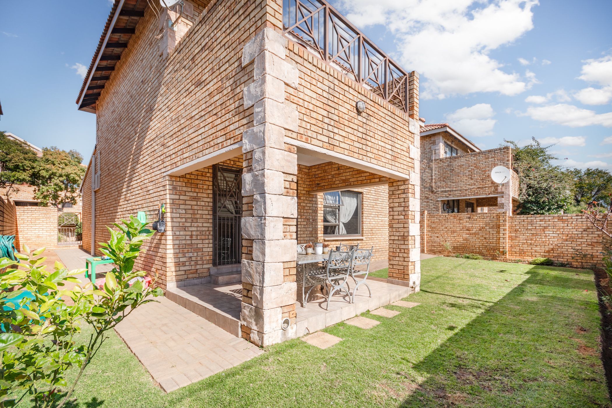 3 Bedroom Townhouse For Sale Honeydew Manor RAN1649756 Pam