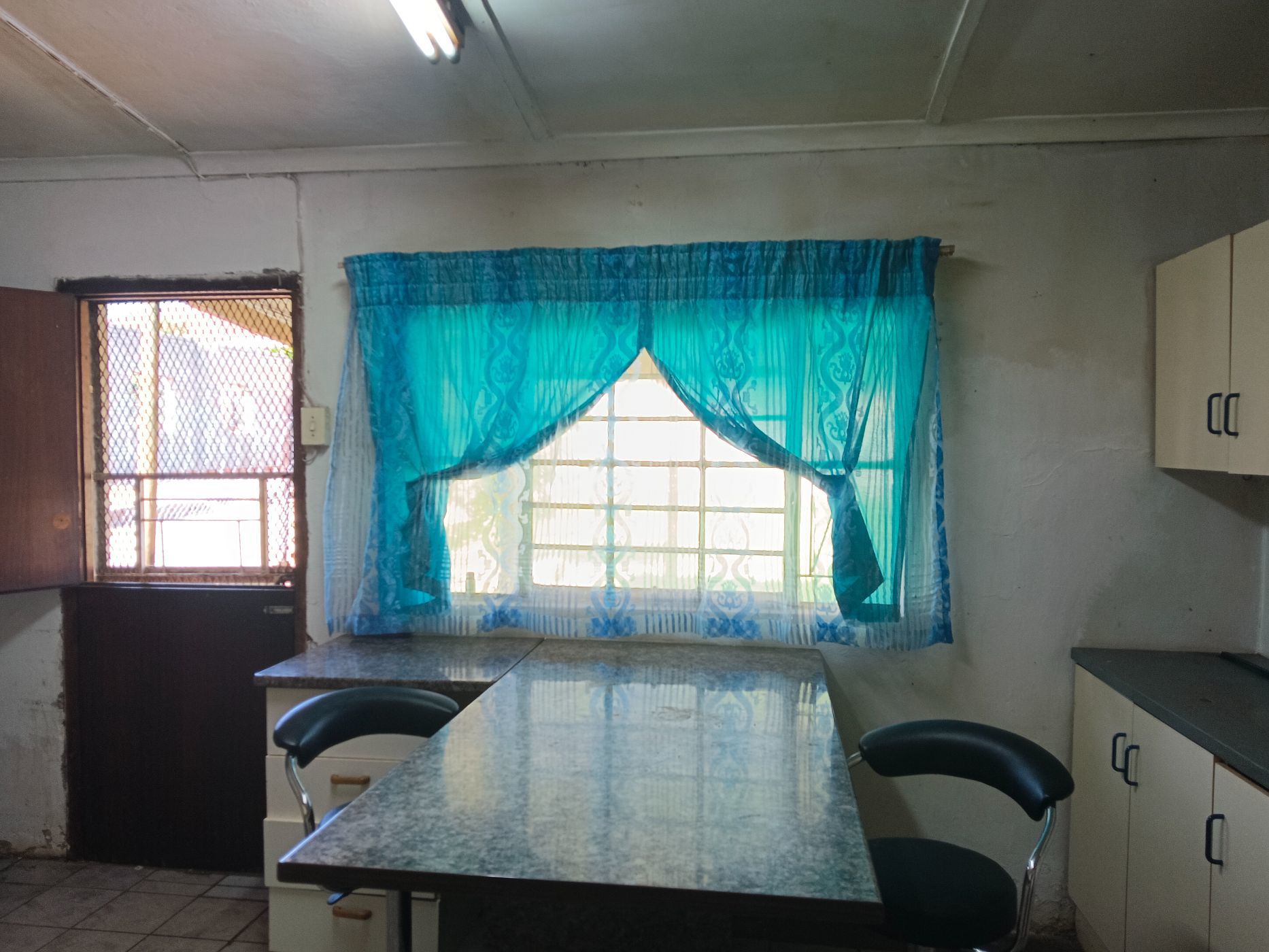 2 Bedroom House For Sale Uitenhage Central (Kariega Central