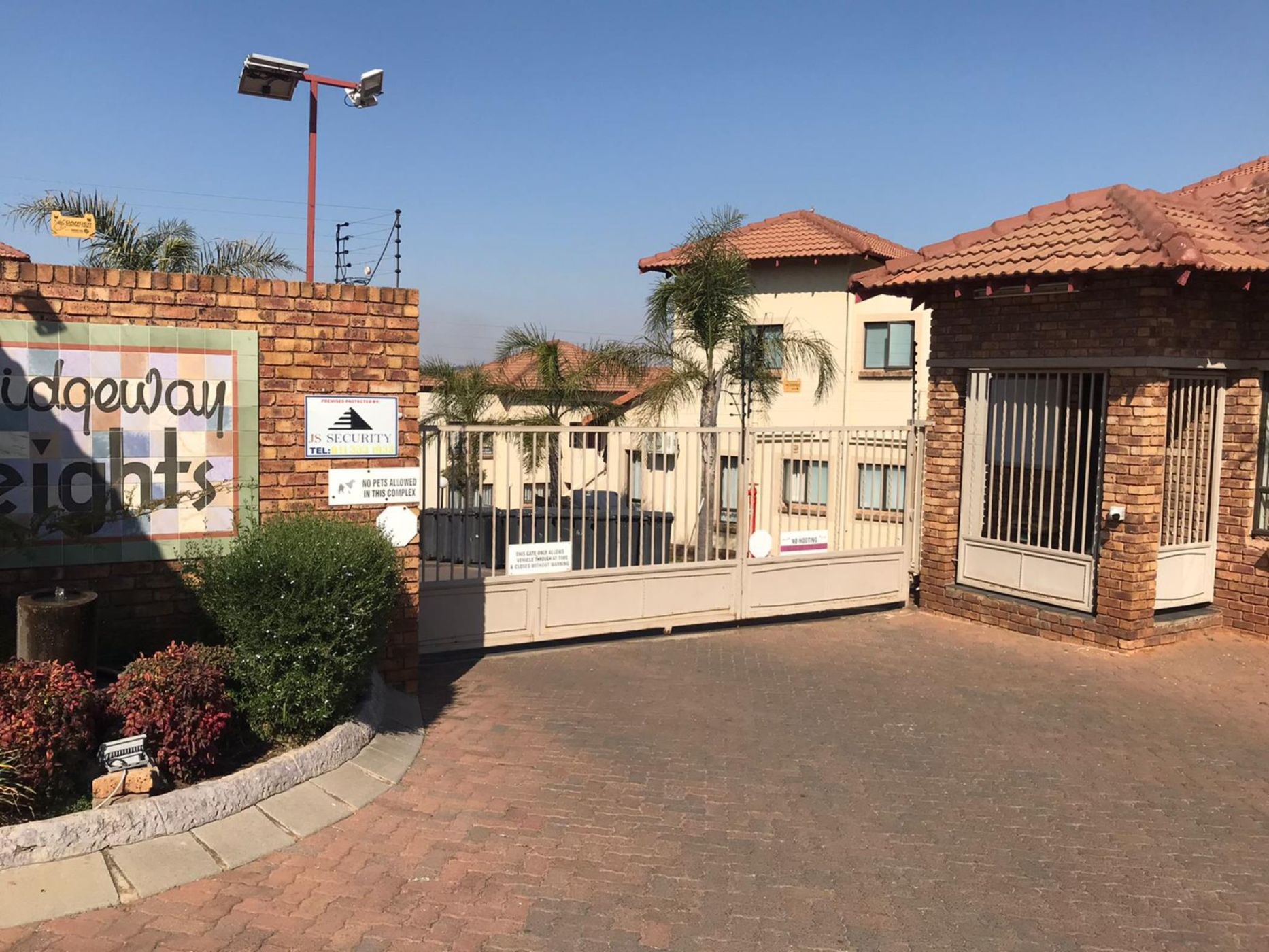 3 Bedroom Apartment To Rent Mondeor 1GV1622129 Pam Golding Properties