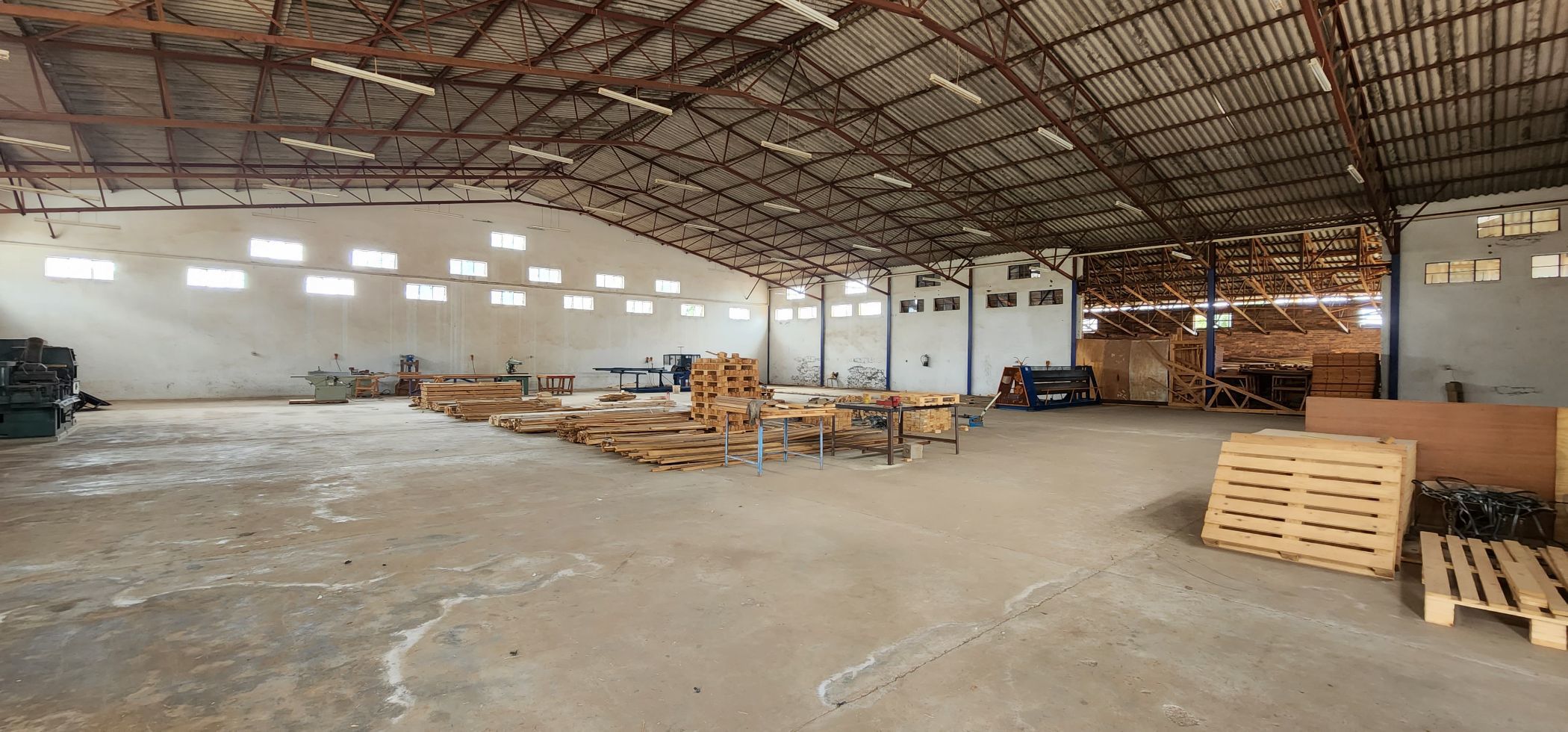 2000 m&sup2; commercial industrial property for sale in Harare (Zimbabwe)