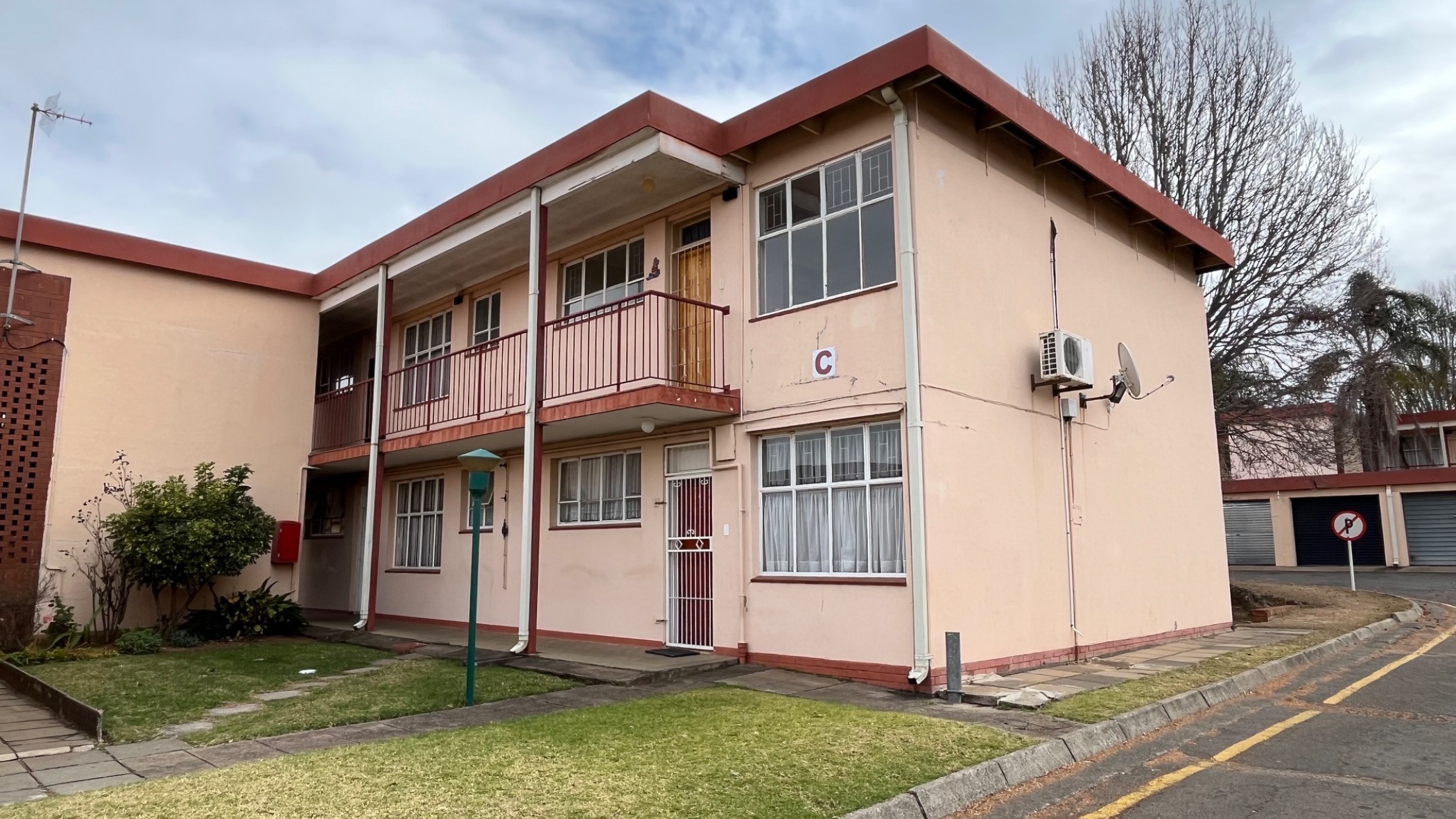 1-bedroom-apartment-to-rent-barry-hertzog-park-1nw1621409-pam