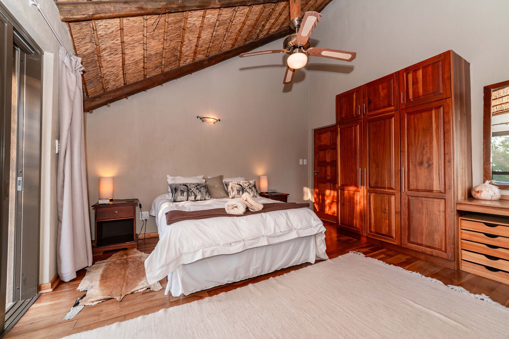 4 Bedroom House For Sale Karongwe Private Game Reserve 1HS1621423