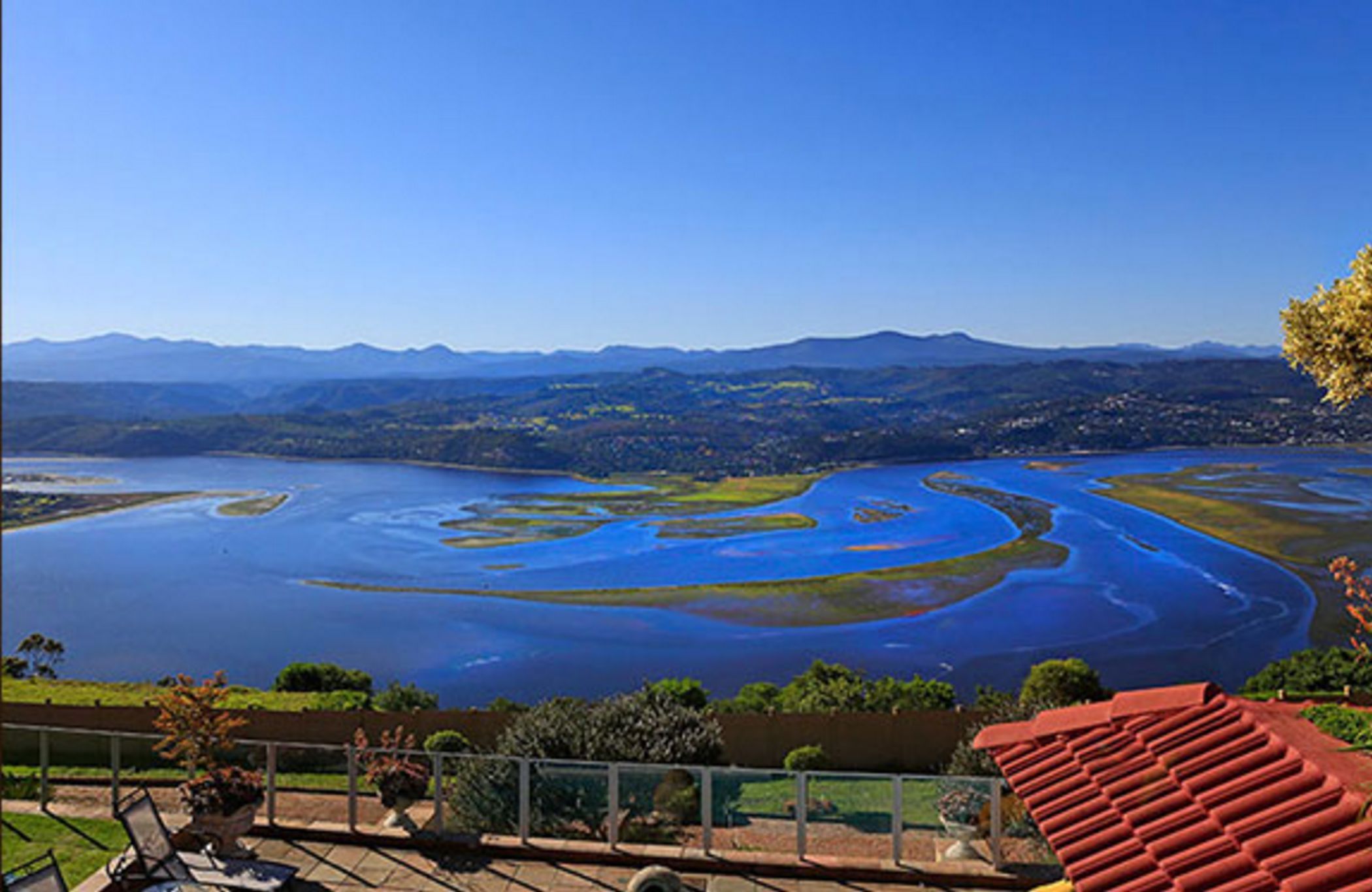 5star guesthouse To Rent Brenton on Sea 1KG1622573 Pam Golding