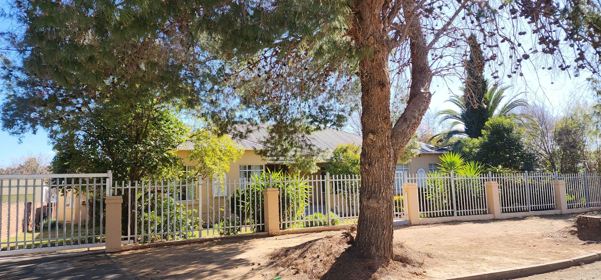 6 Bedroom House For Sale Cradock 1KK1623034 Pam Golding Properties