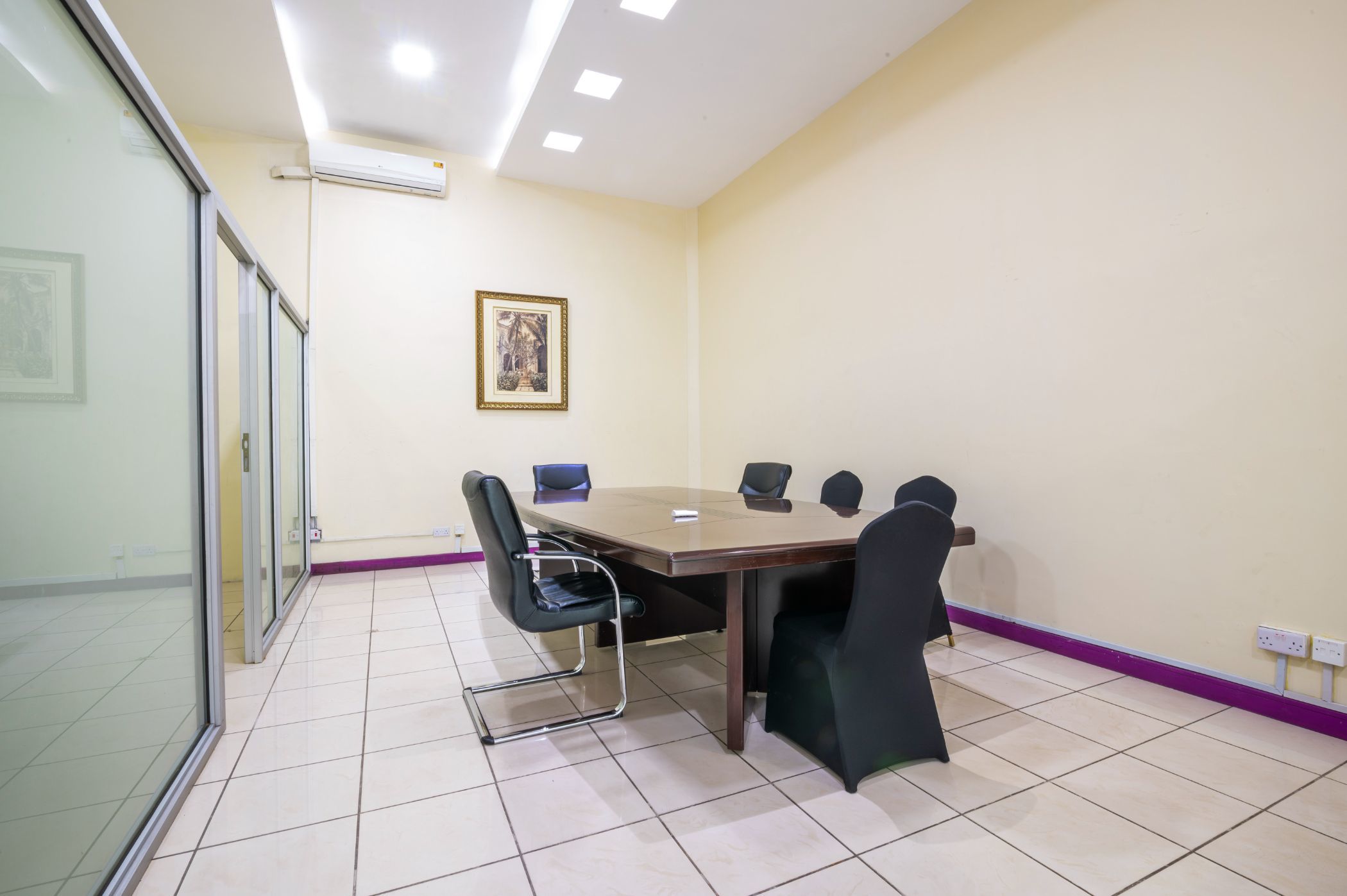 63 m&sup2; commercial office to rent in Mombasa Road (Kenya)