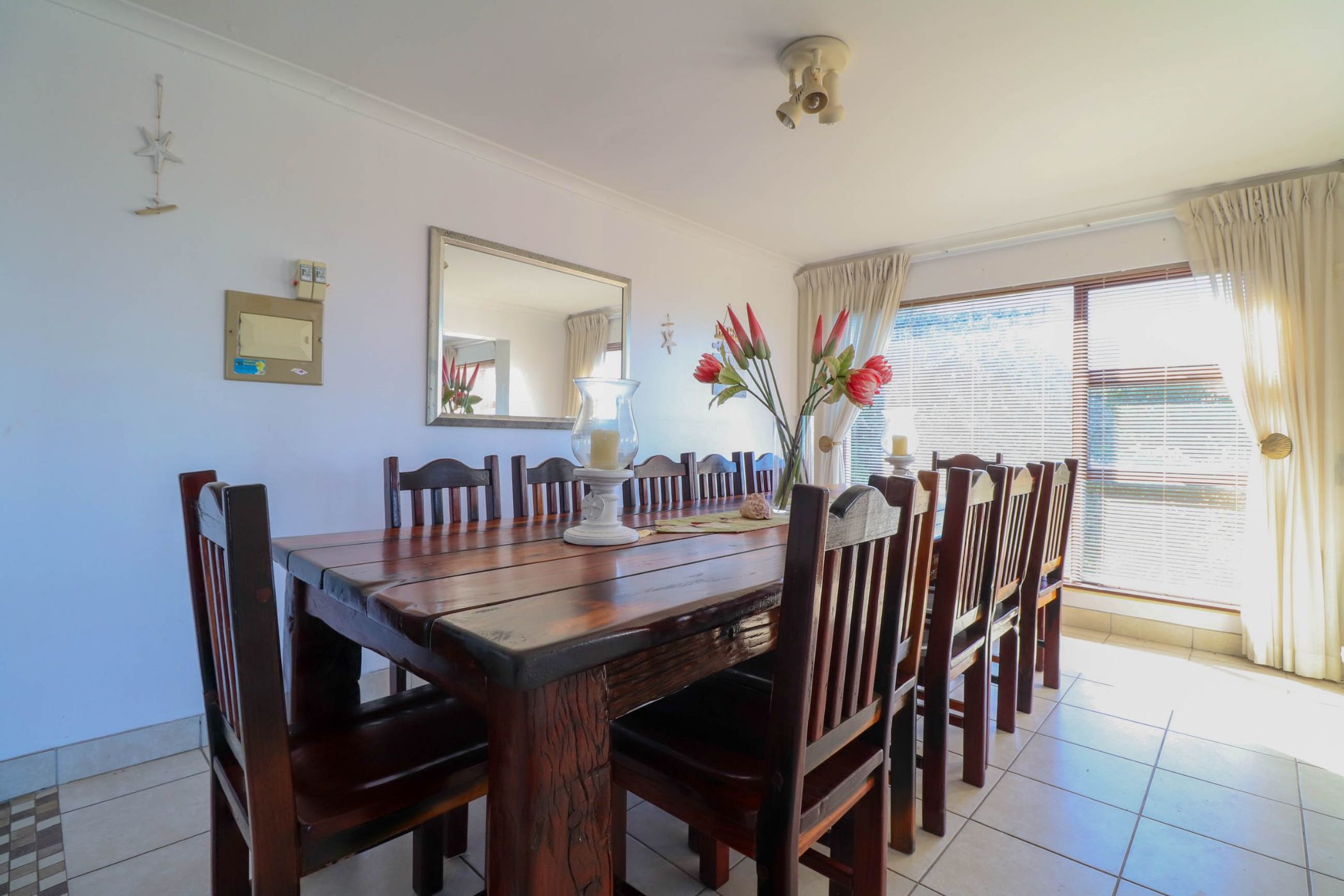 6 Bedroom House For Sale Paradise Beach (Jeffreys Bay) 1JF1154782
