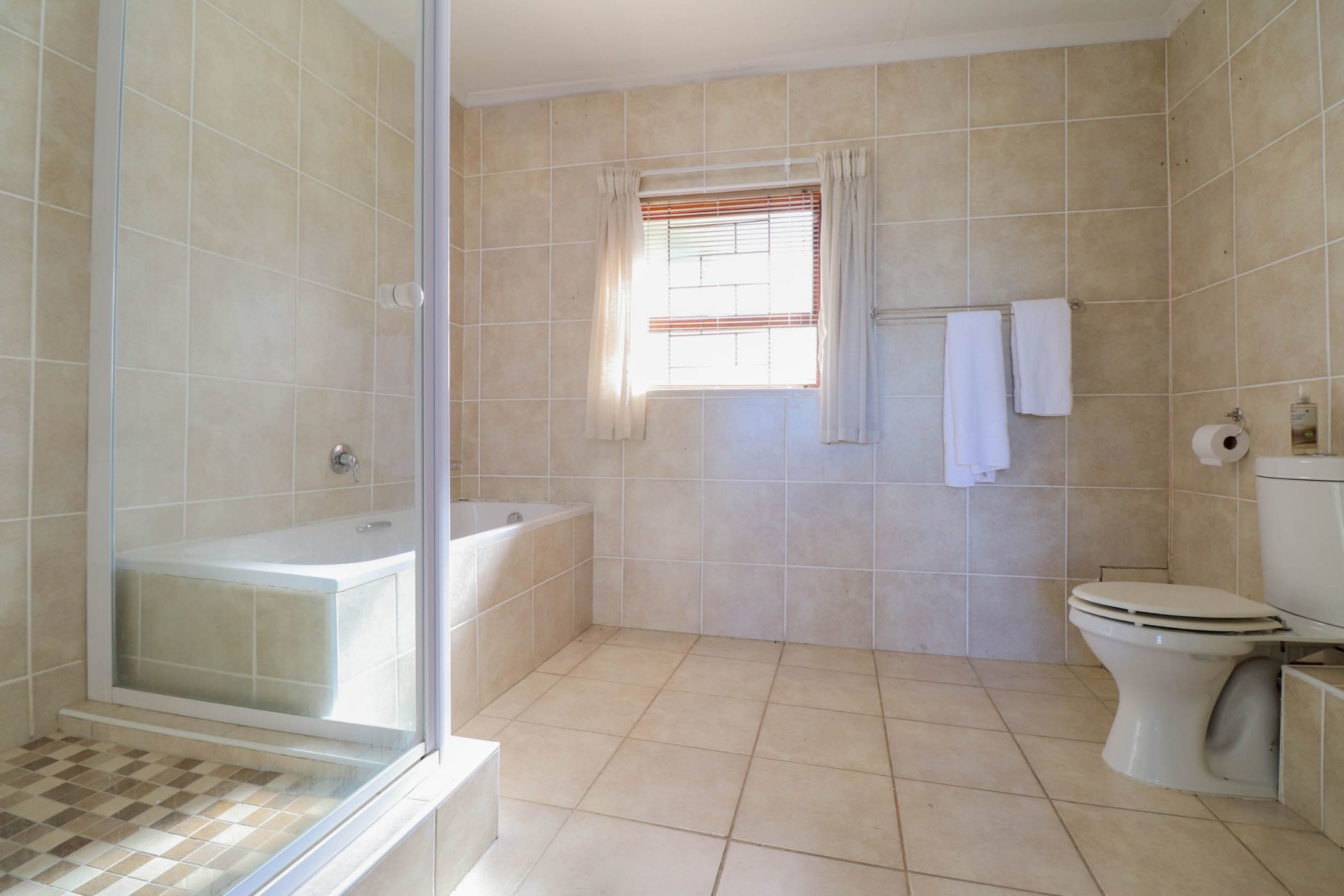 6 Bedroom House For Sale Paradise Beach (Jeffreys Bay) 1JF1154782