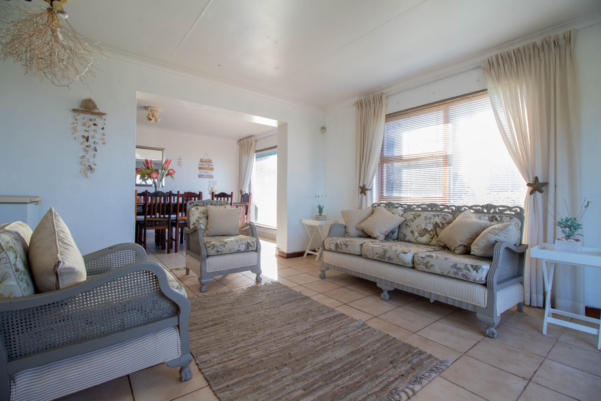 6 Bedroom House For Sale Paradise Beach (Jeffreys Bay) 1JF1154782