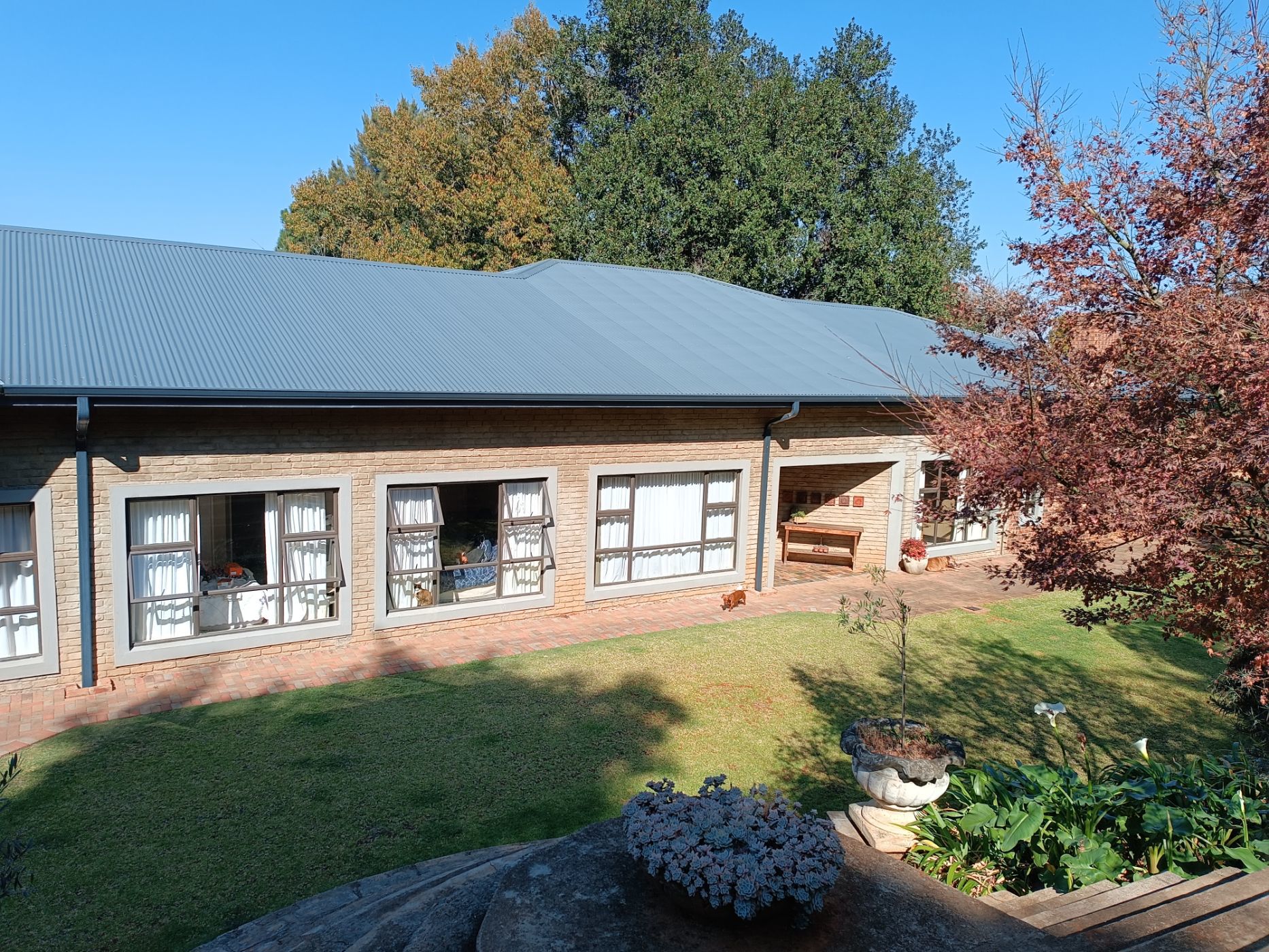 7 Bedroom Singlestorey House For Sale Signal Hill (Newcastle