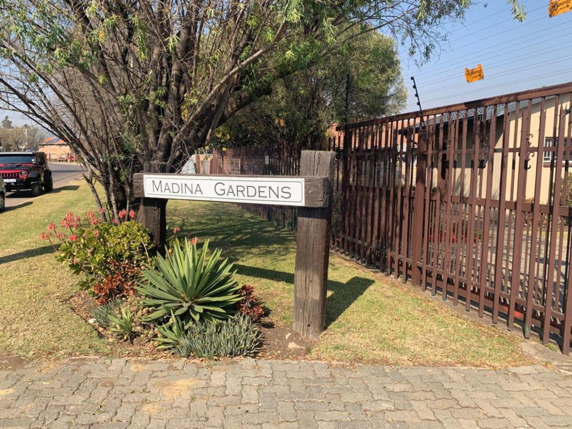 2 Bedroom Apartment For Sale Verwoerdpark (Alberton) 1AB1620735