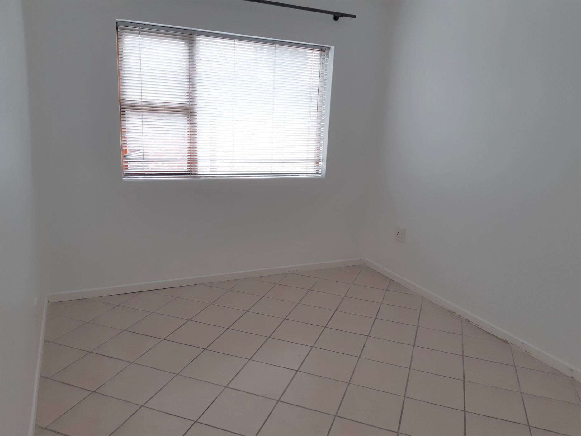 2 Bedroom Townhouse For Sale Windsor Park (Despatch) 1UK1615596 Pam Golding Properties