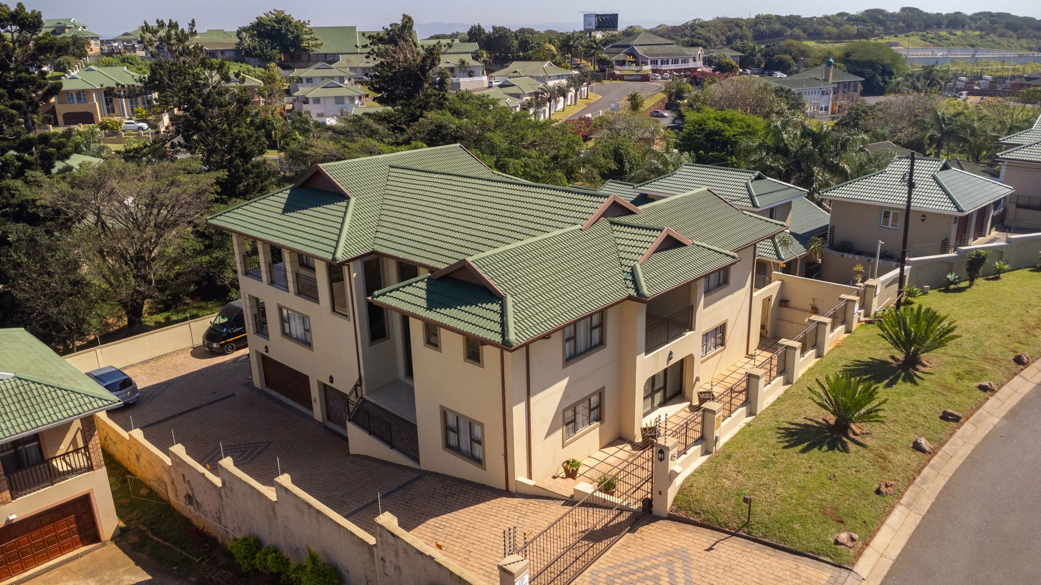 5 Bedroom House For Sale Somerset Park (uMhlanga) 1ND1627415 Pam