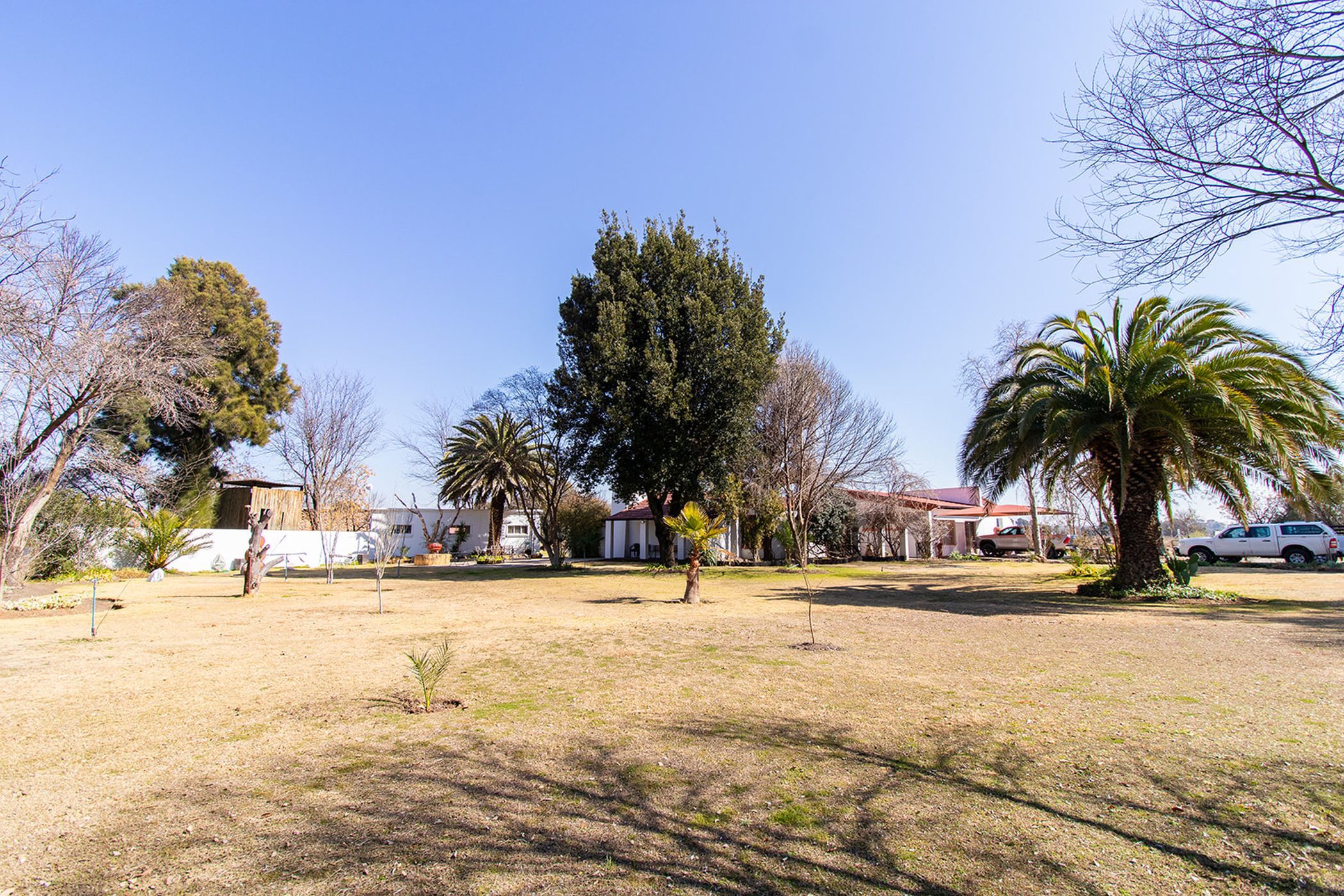 4.28 hectare smallholding for sale in Estoire
