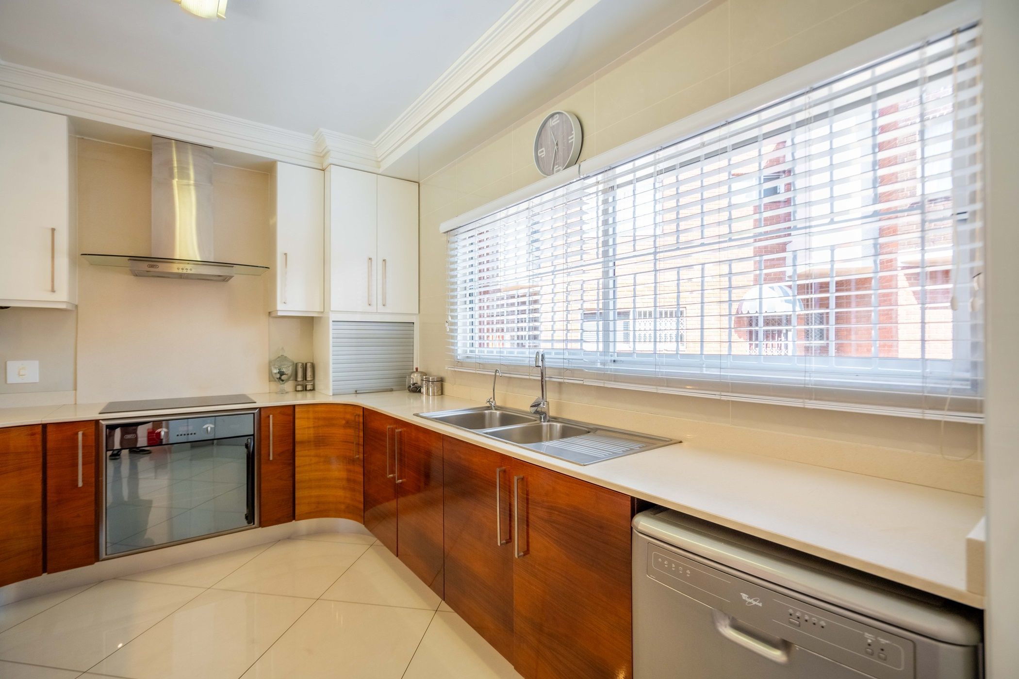 3 Bedroom Townhouse For Sale Musgrave 1DA1624854 Pam Golding