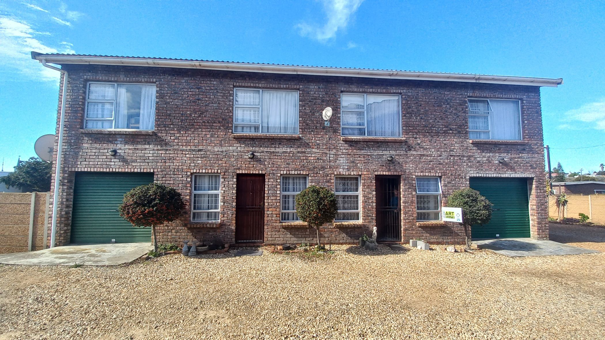 2 bedroom double-storey apartment for sale in Heidelberg (Garden Route)