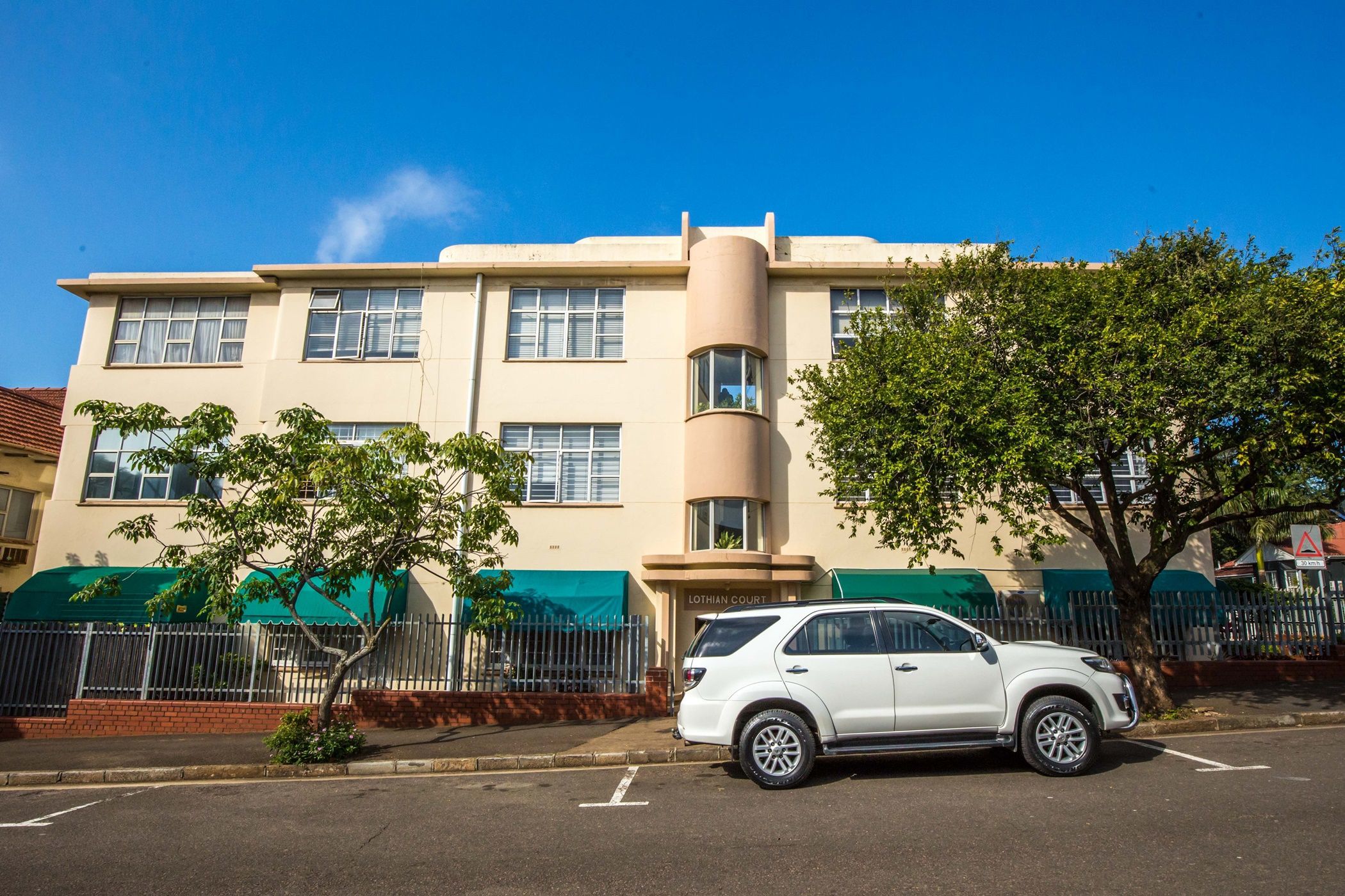 1 Bedroom Apartment For Sale Morningside (Durban) 1DA1624504 Pam Golding Properties