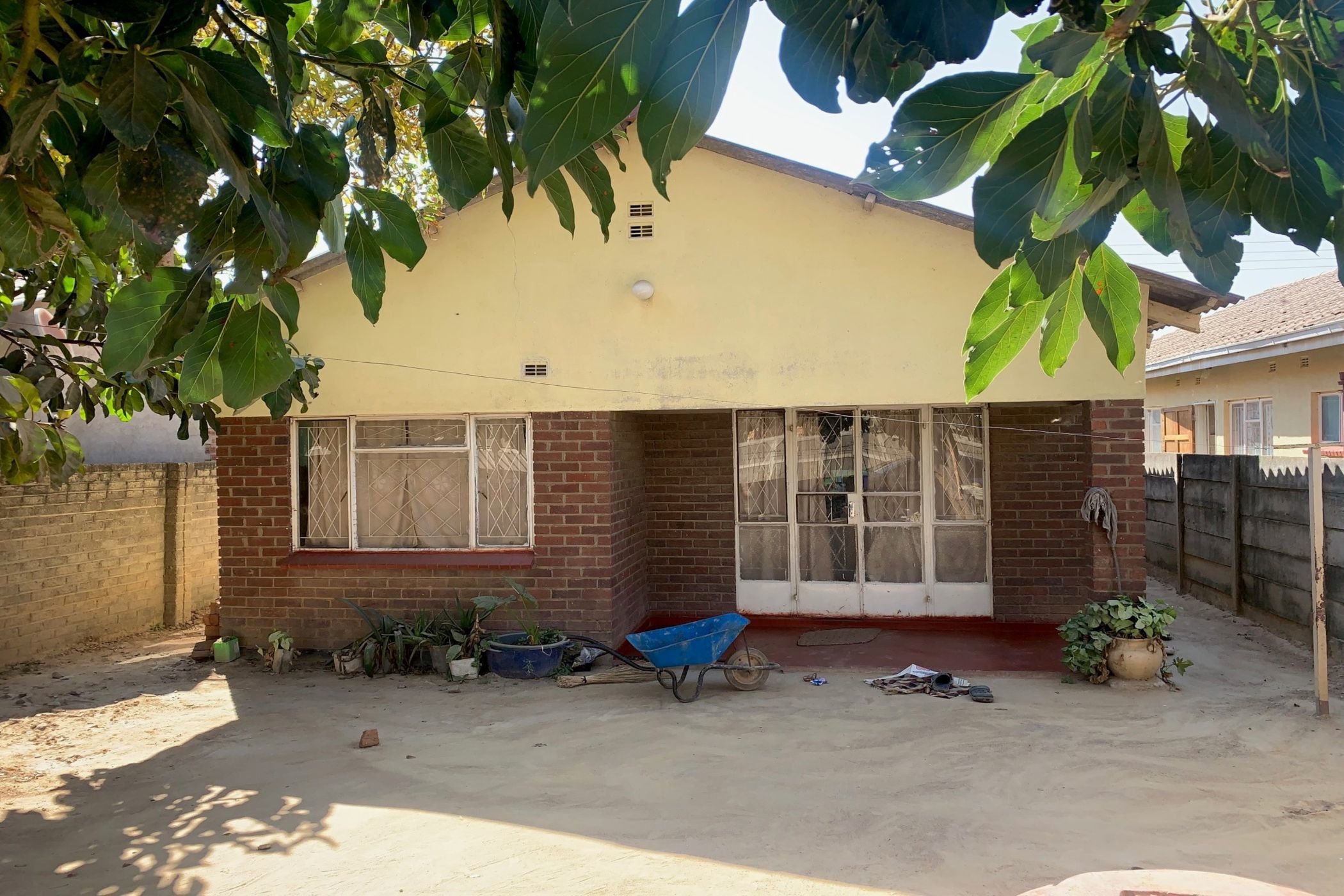 4 Bedroom House For Sale Chitungwiza (Zimbabwe) 3ZB1624709 Pam