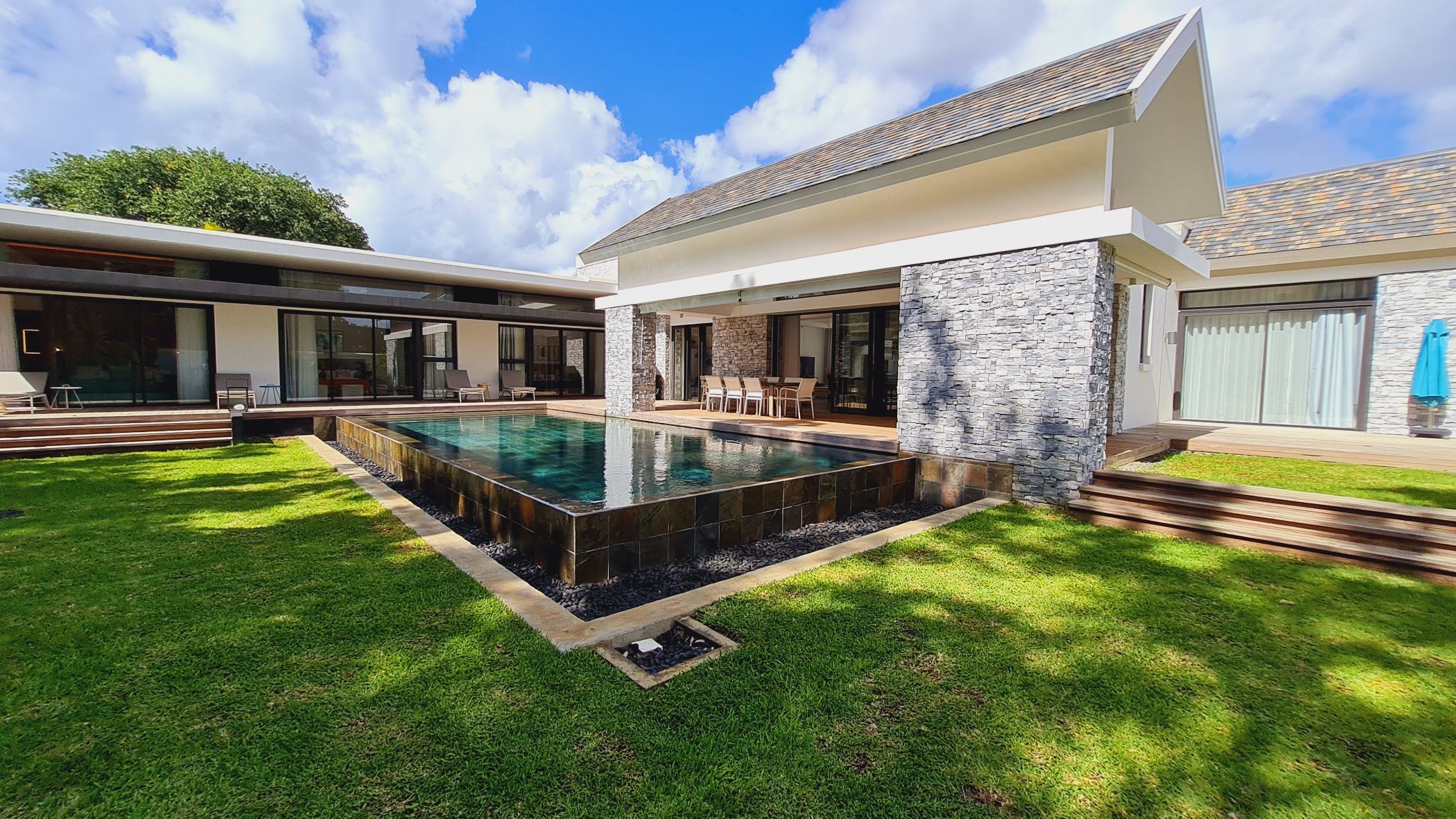 4 bedroom house for sale in Pereybere (Mauritius)