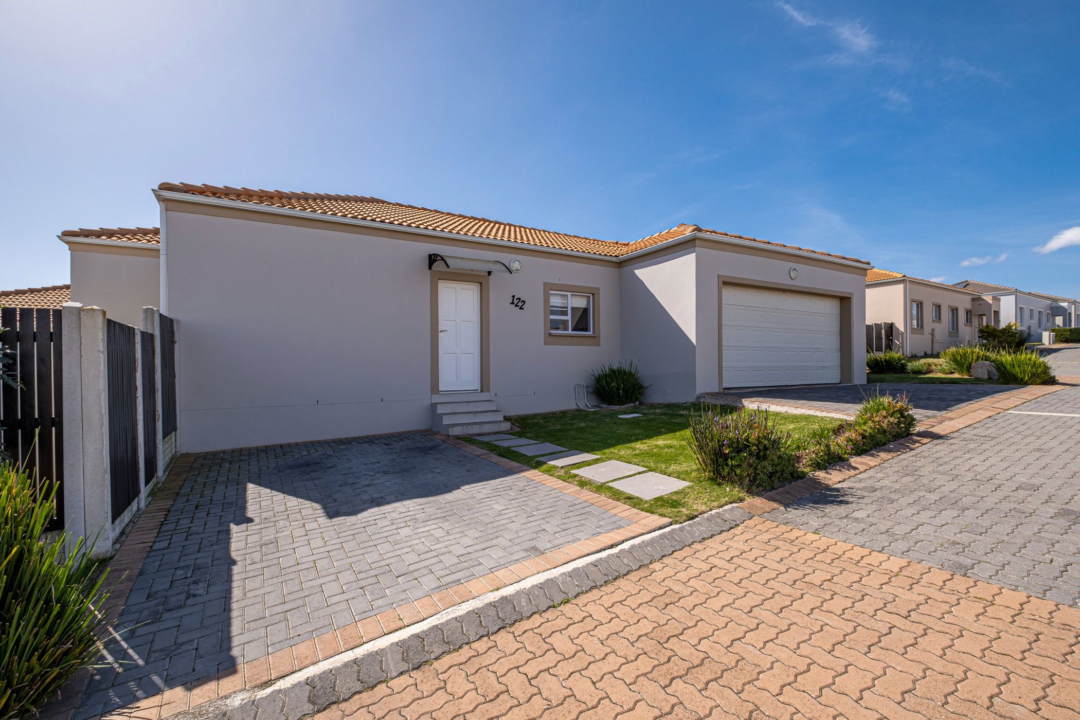 4 Bedroom Townhouse For Sale Westbrook (Port Elizabeth (Gqeberha