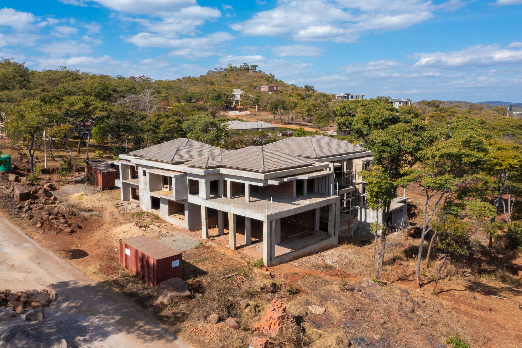 7 bedroom multi-storey house for sale in Helensvale (Zimbabwe)