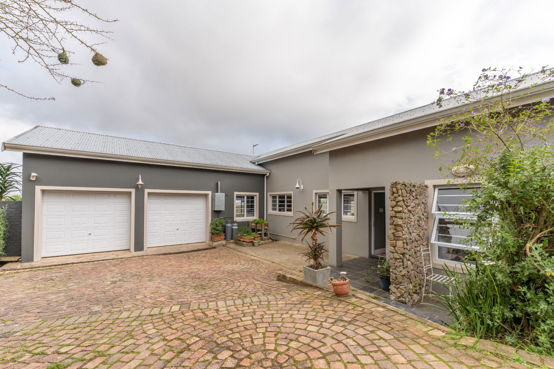 10 Bedroom House For Sale Grahamstown (Makhanda) 1GC1627291 Pam