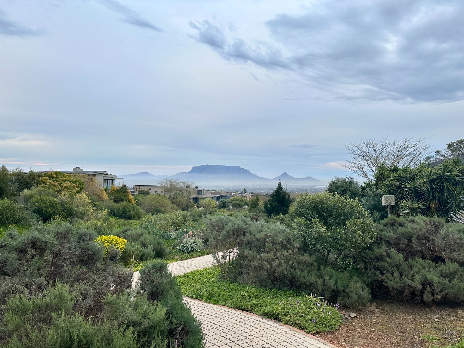 844 m&sup2; residential vacant land for sale in Baronetcy Estate