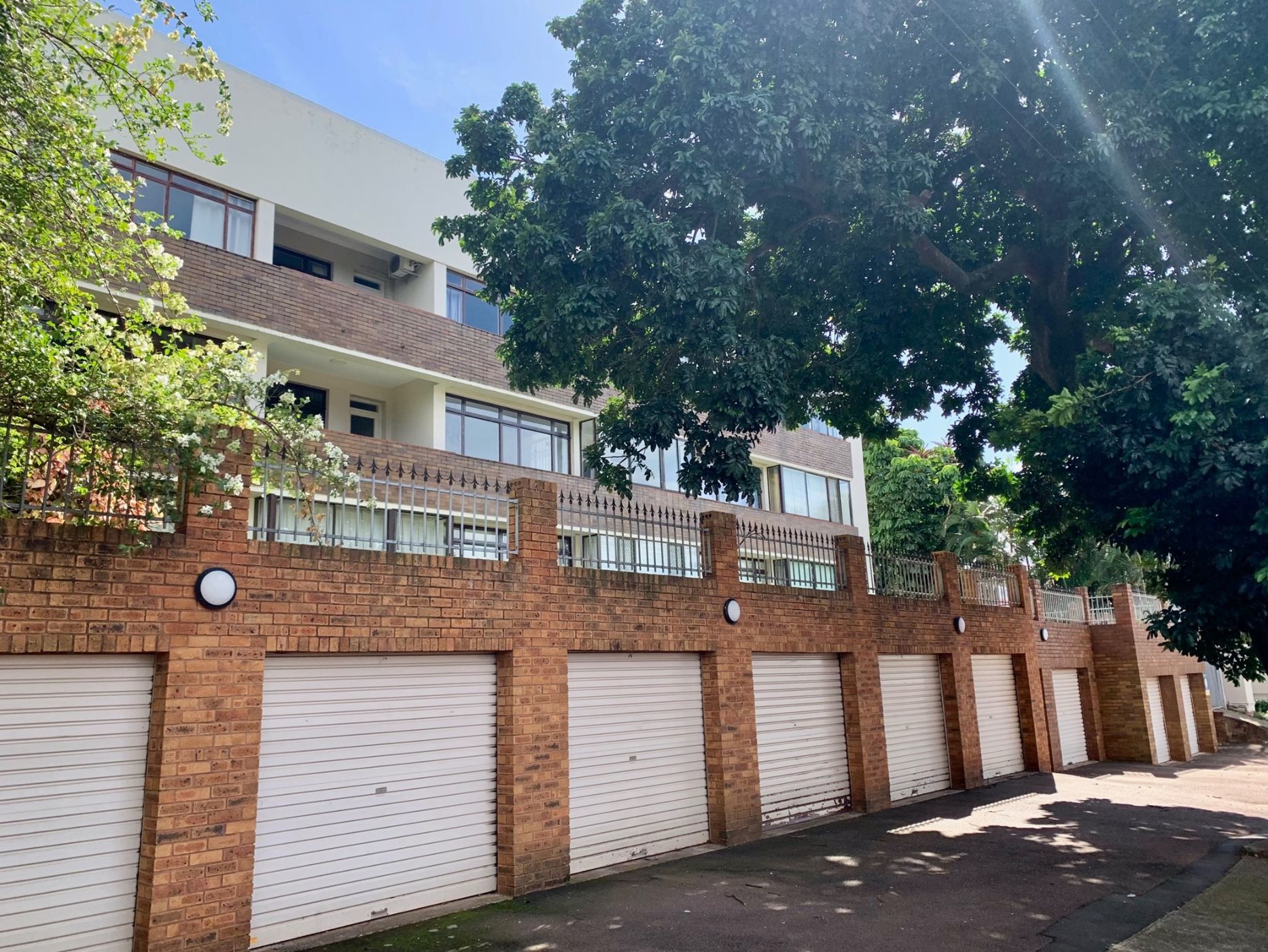 1 Bedroom Apartment For Sale Morningside (Durban) 1DA1623509 Pam Golding Properties