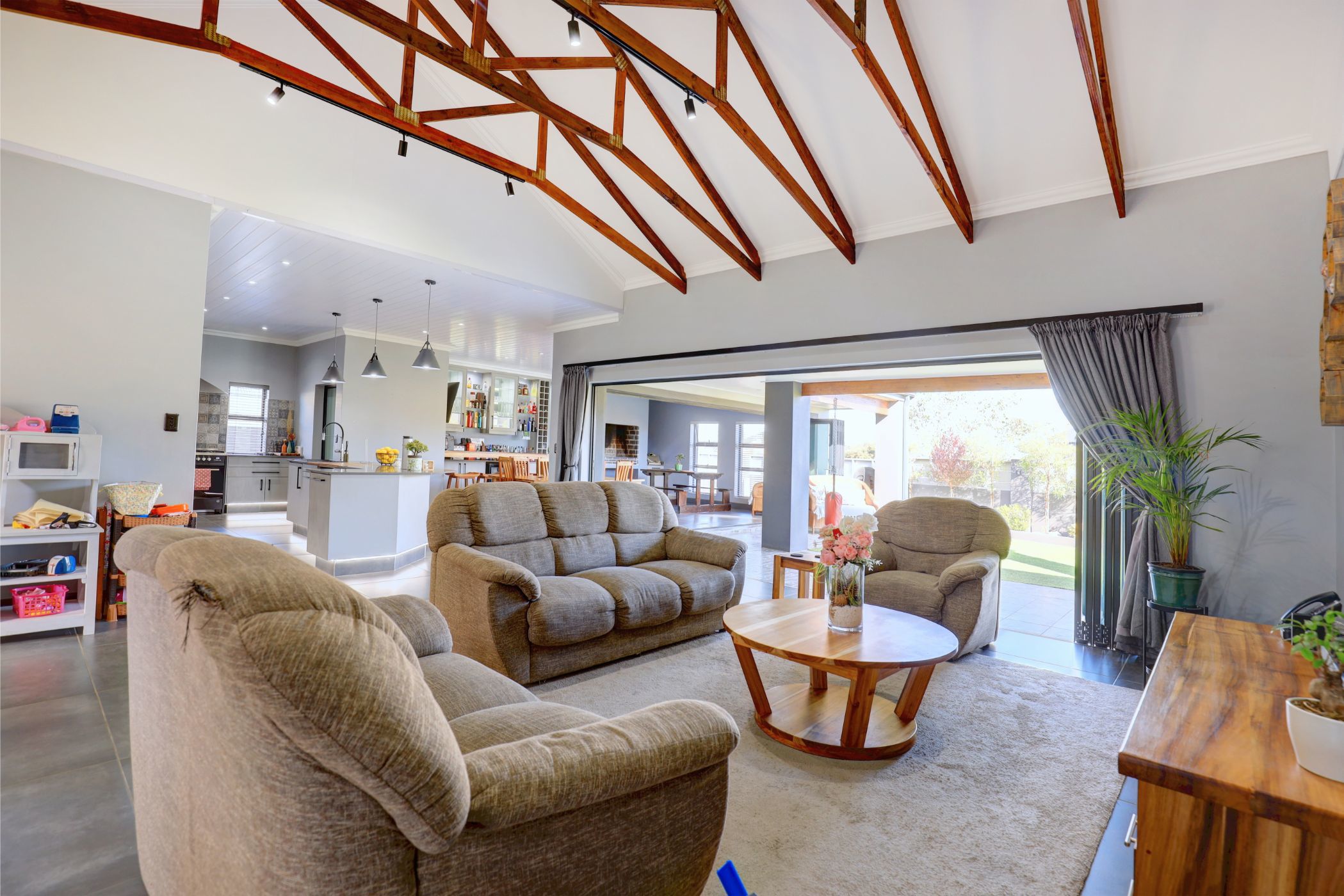 4 Bedroom House For Sale Blue Mountain GEO1624172 Pam Golding