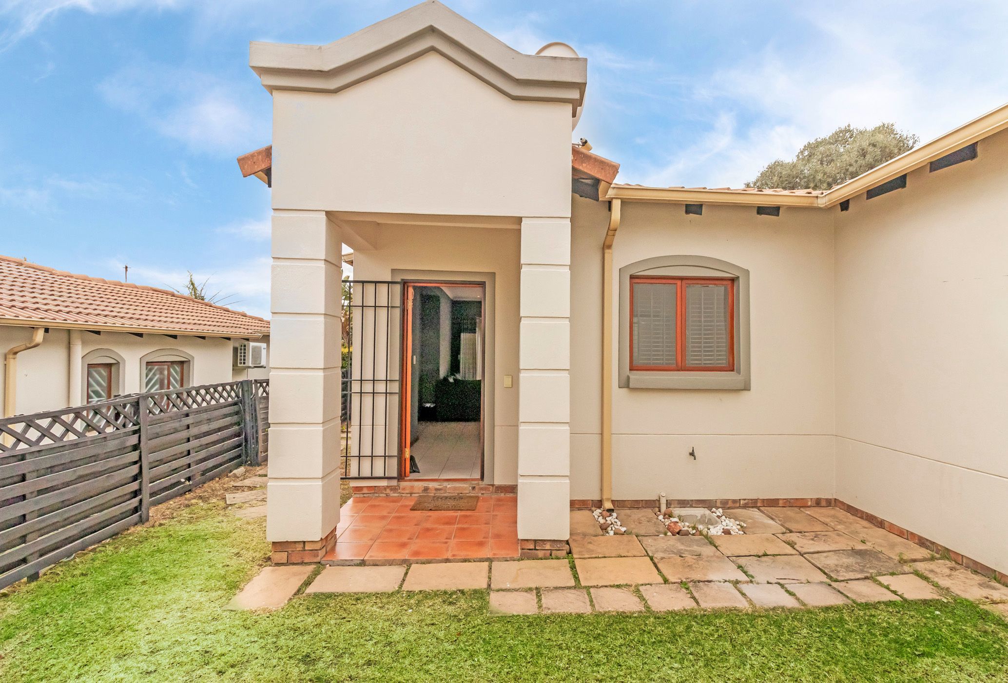 2 Bedroom Townhouse For Sale Paulshof FW1625738 Pam Golding