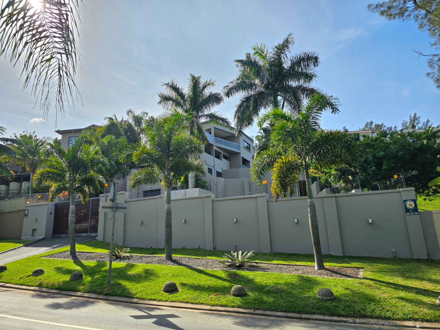 7 Bedroom House For Sale Salt Rock 1BD1623483 Pam Golding Properties