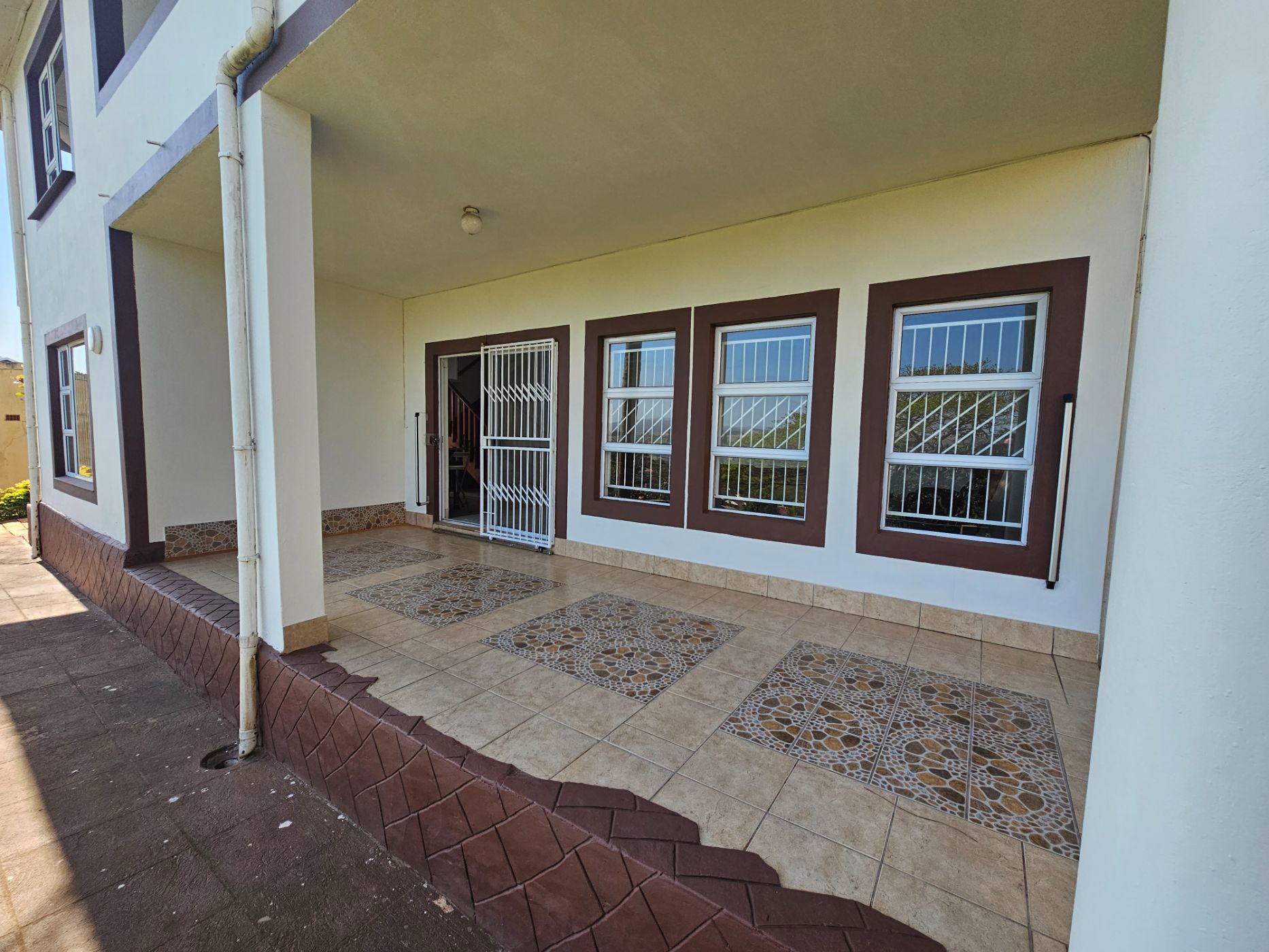 https://listing.pamgolding.co.za/images/properties/202309/1280801/H/1280801_H_36.jpg