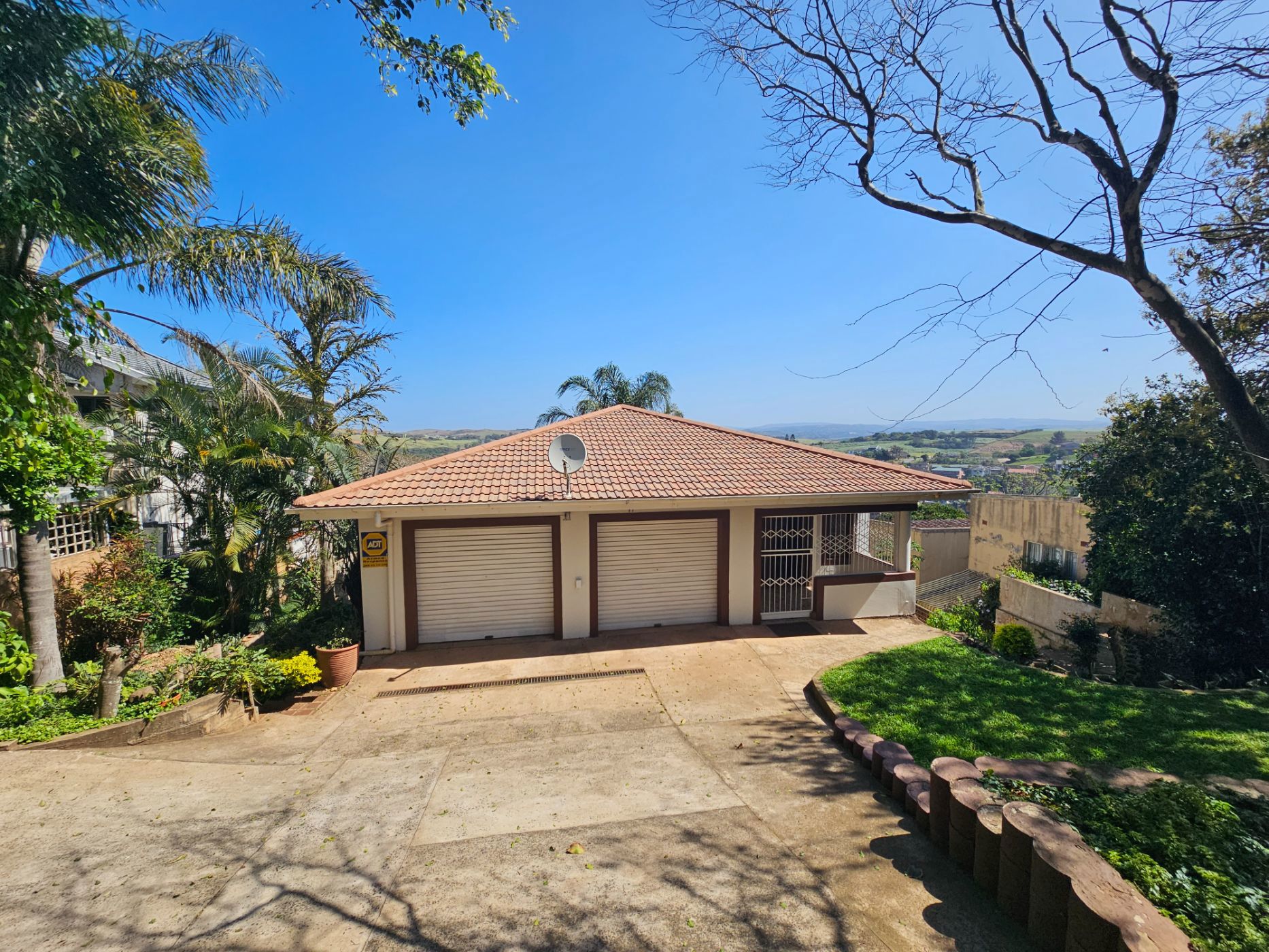 https://listing.pamgolding.co.za/images/properties/202309/1280801/H/1280801_H_56.jpg