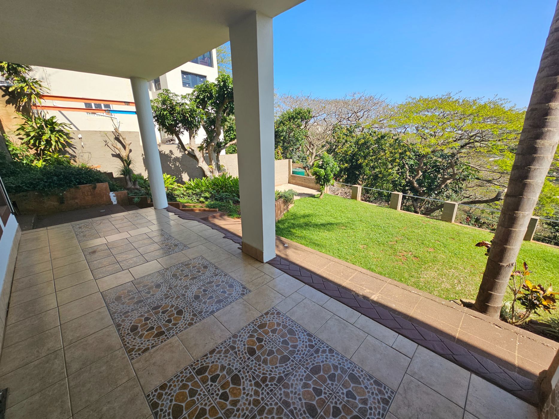 https://listing.pamgolding.co.za/images/properties/202309/1280801/H/1280801_H_58.jpg