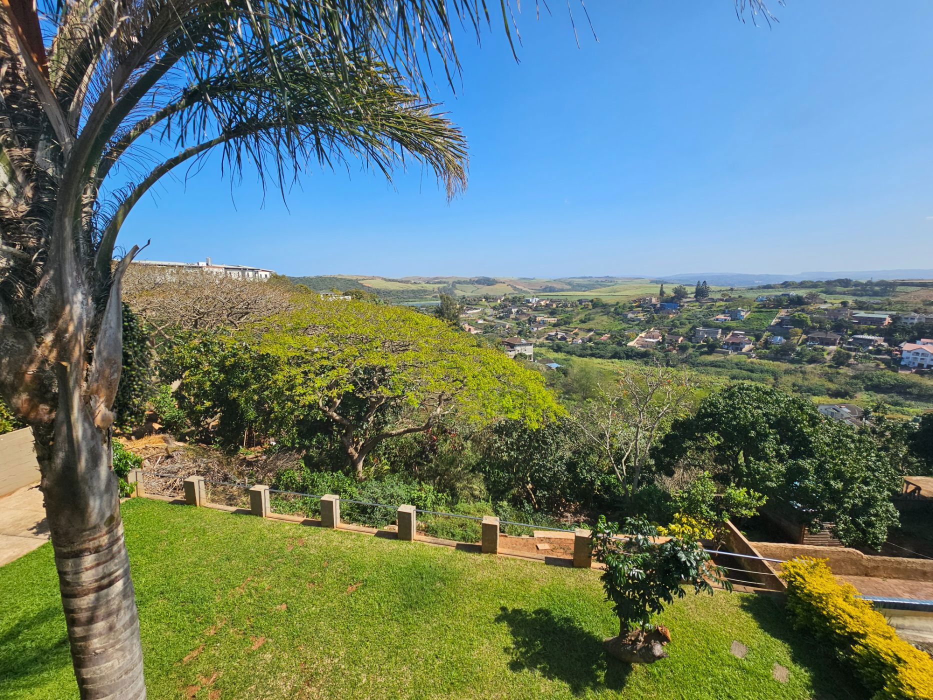 https://listing.pamgolding.co.za/images/properties/202309/1280801/H/1280801_H_68.jpg