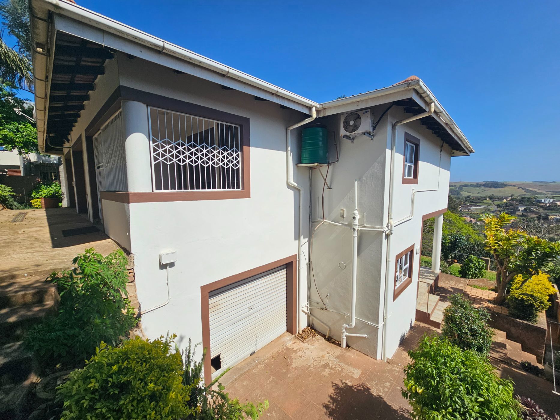 https://listing.pamgolding.co.za/images/properties/202309/1280801/H/1280801_H_69.jpg