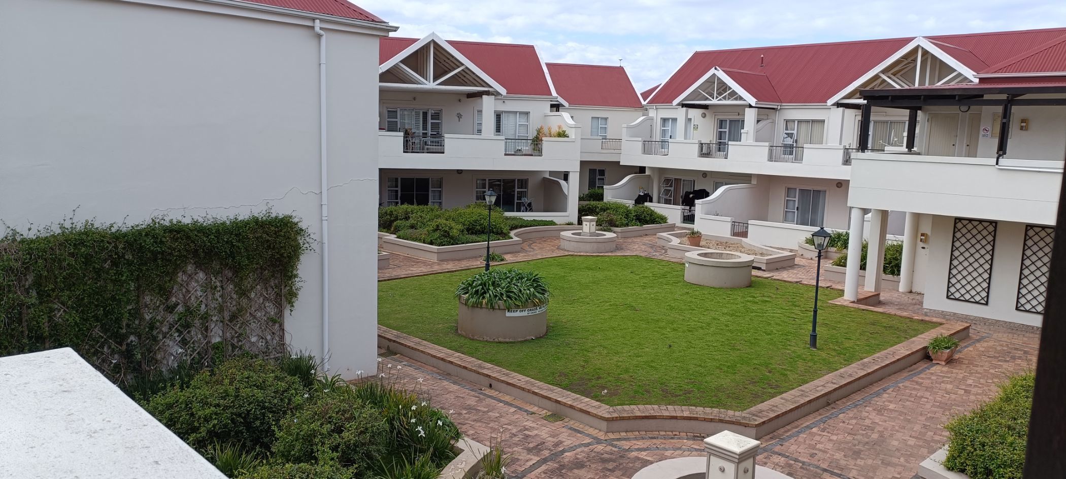 1 Bedroom Apartment For Sale Walmer Heights 1PLZ1633609 Pam Golding Properties