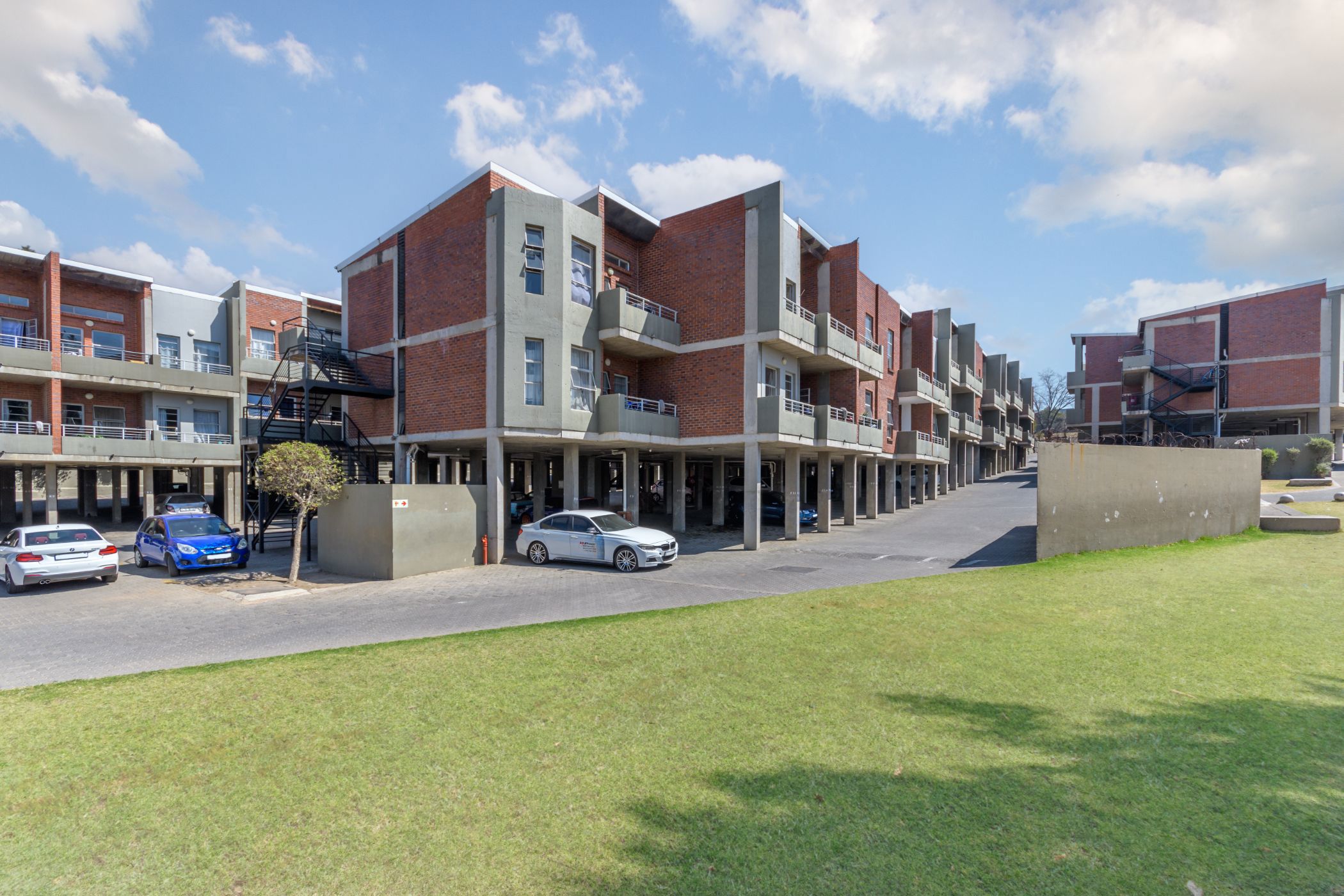 2 Bedroom Apartment For Sale | Buccleuch | HP1626838 | Pam Golding ...