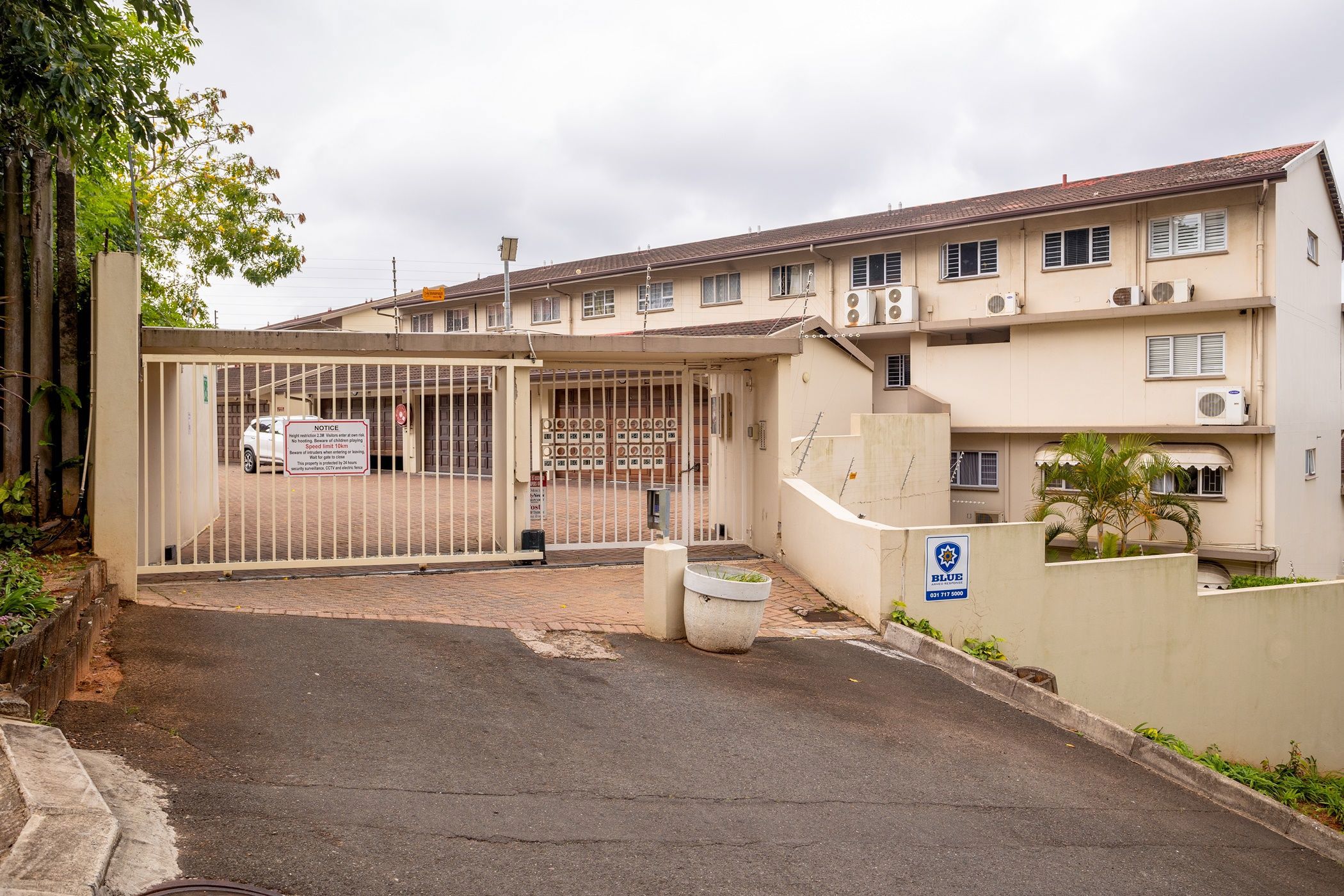 3 Bedroom Townhouse For Sale Musgrave 1DA1627727 Pam Golding
