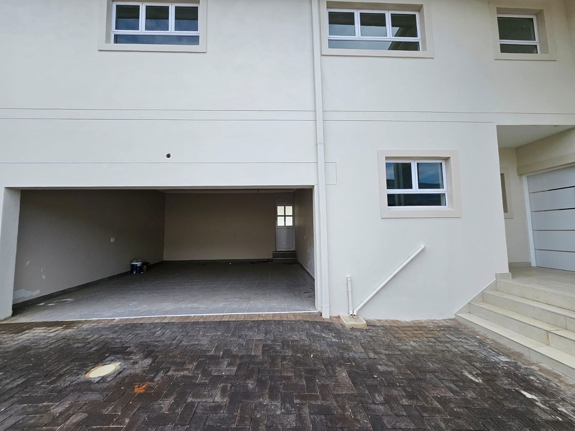 3 bedroom apartment to rent in La Mercy
