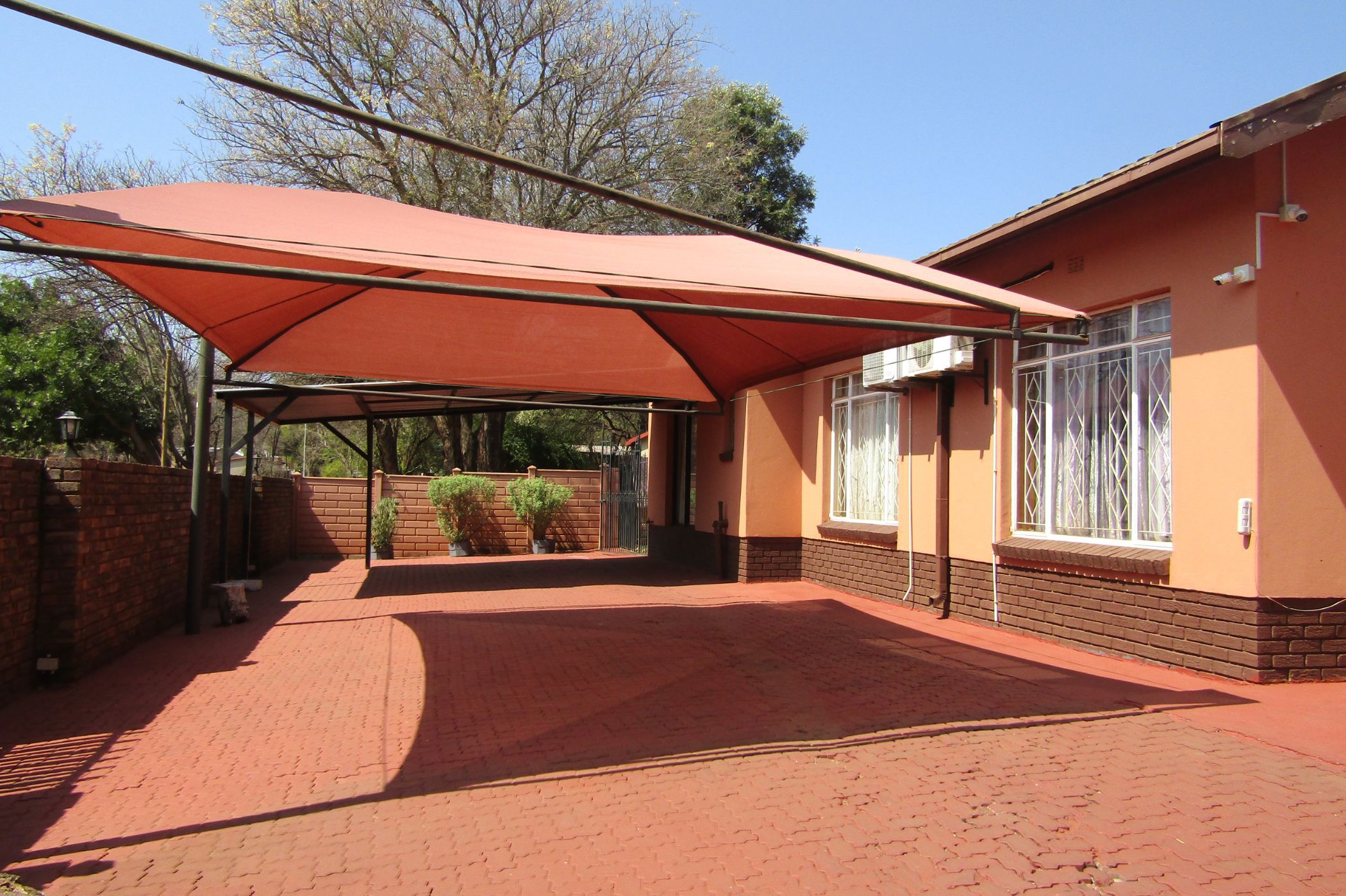 9 Guest Room Guesthouse For Sale Thabazimbi 1ER1604299 Pam